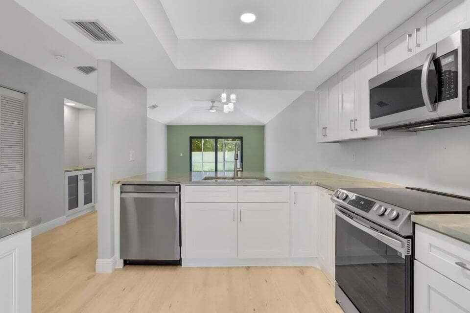 3113 Kingswood Terrace, Boca Raton, FL 33431 — photo 6 of 23