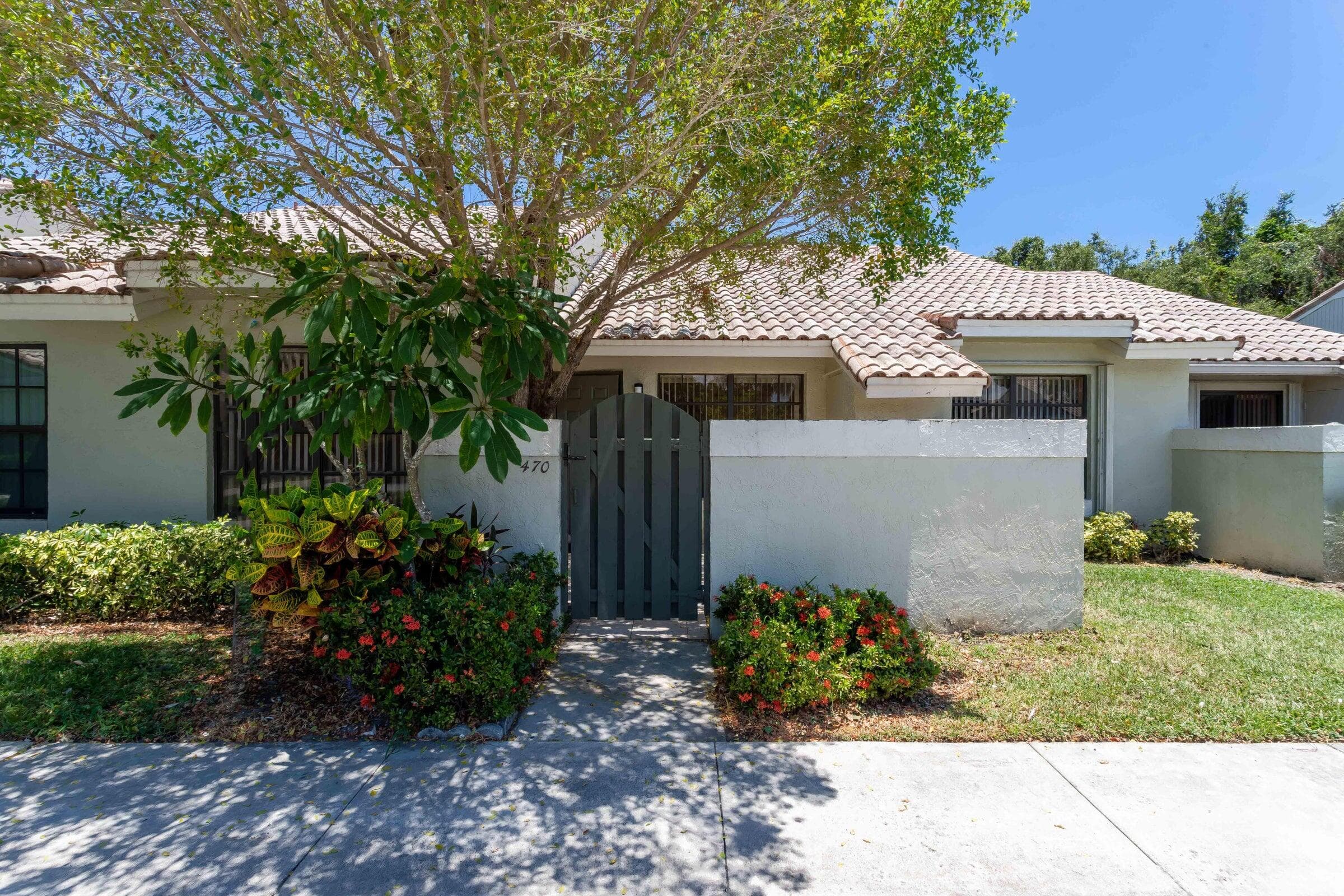 470 Hardwood Place, Boca Raton, FL 33431 — photo 1 of 23