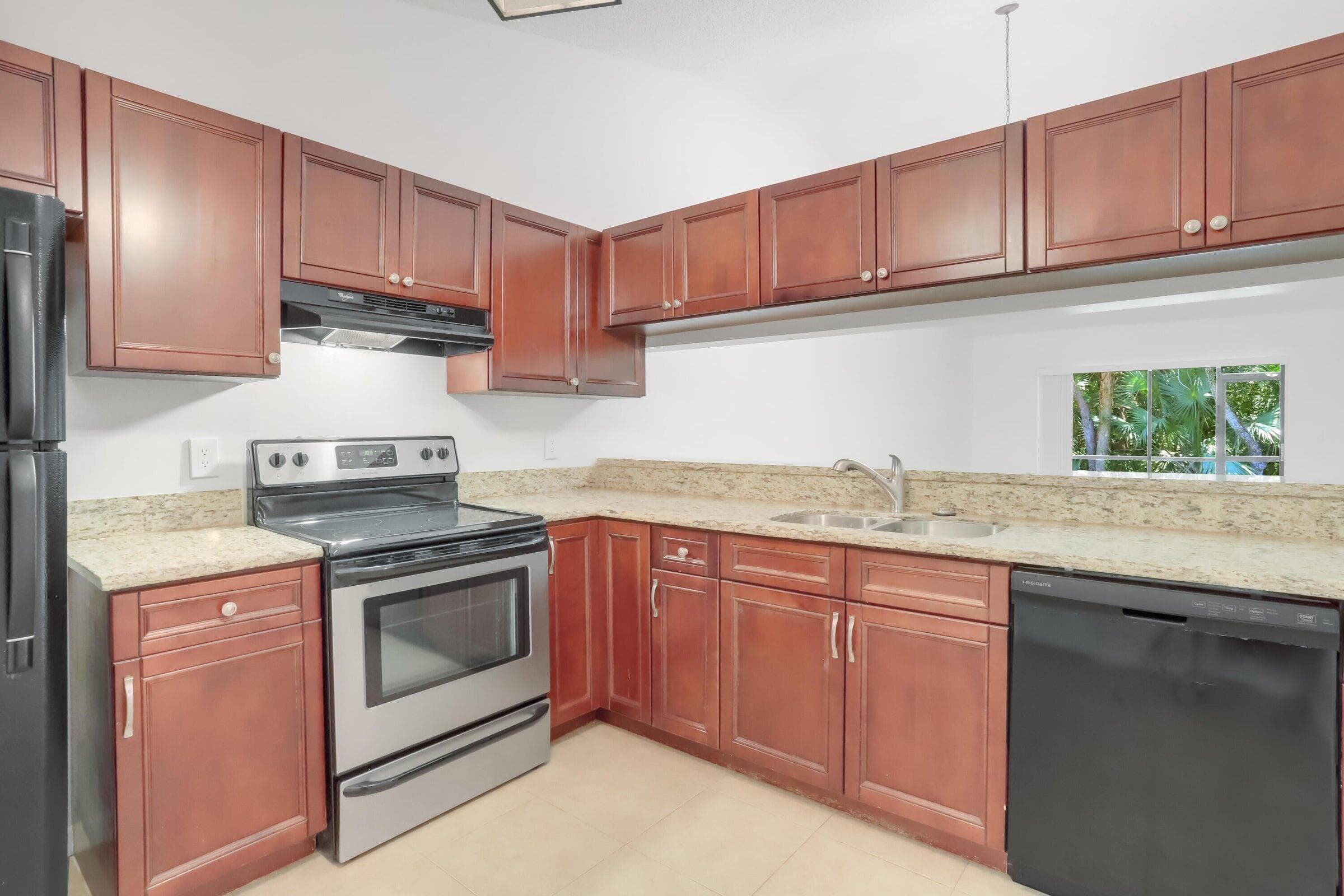 470 Hardwood Place, Boca Raton, FL 33431 — photo 8 of 23