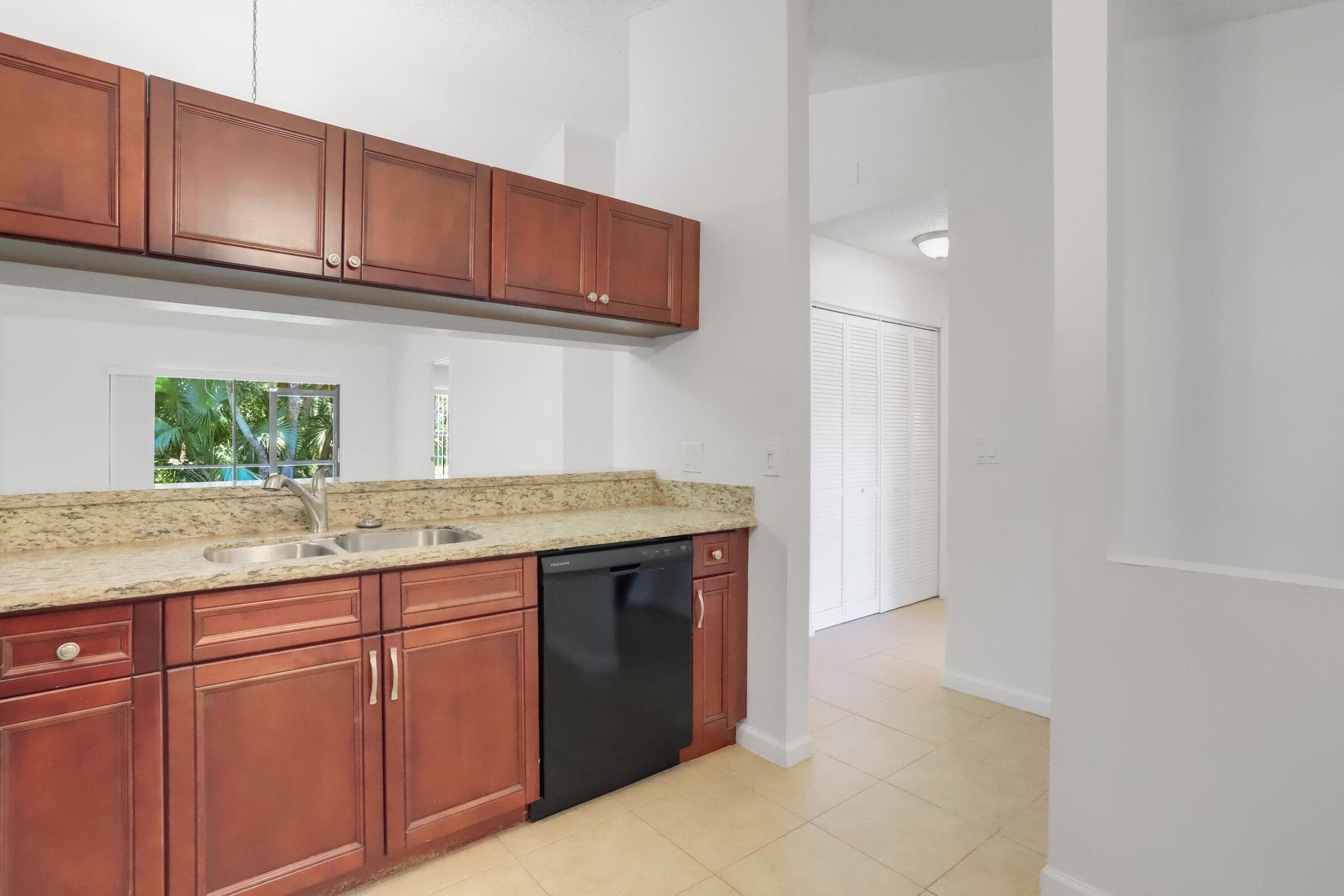 470 Hardwood Place, Boca Raton, FL 33431 — photo 9 of 23