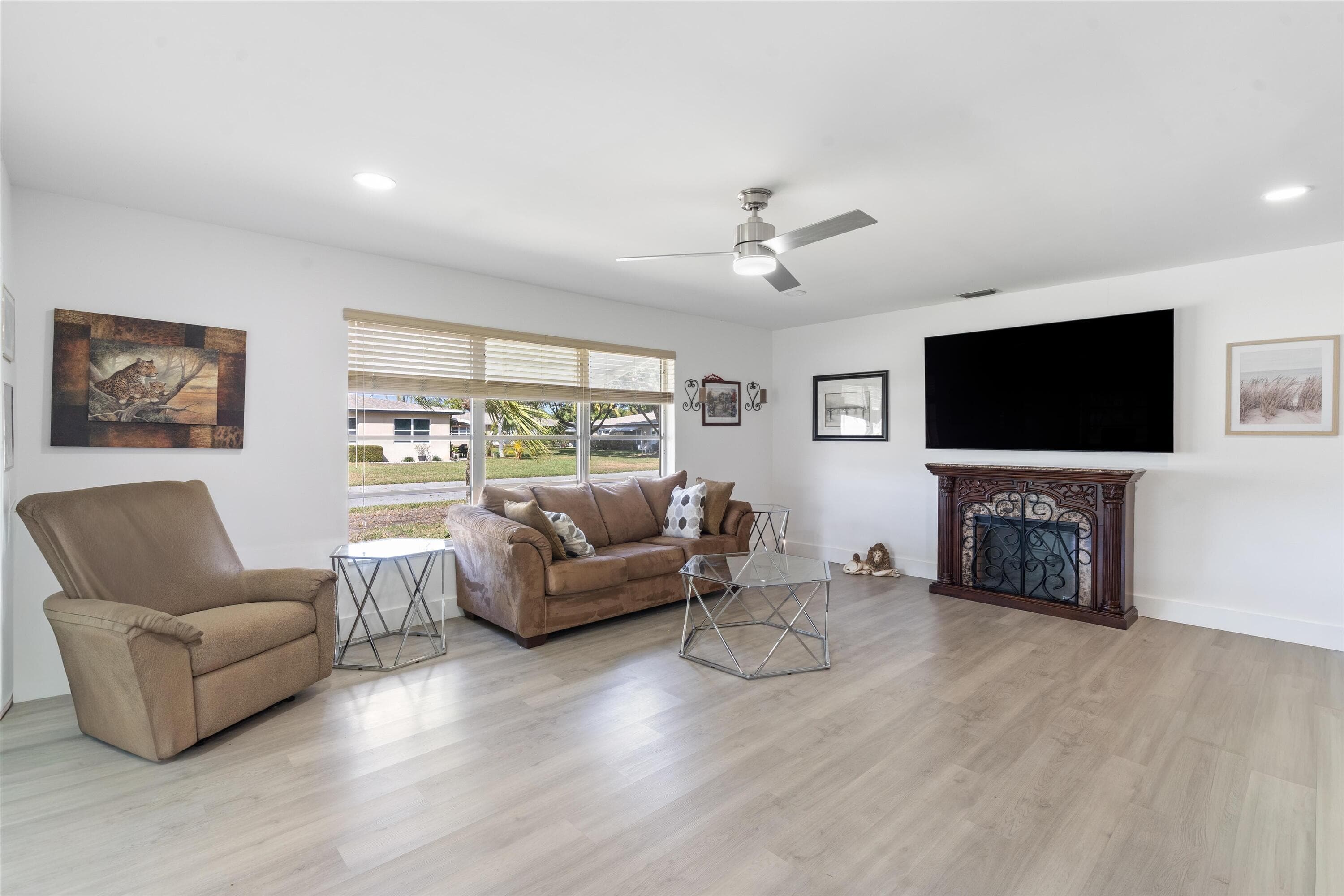 1022 Circle Drive A, Delray Beach, FL 33445 — photo 3 of 25