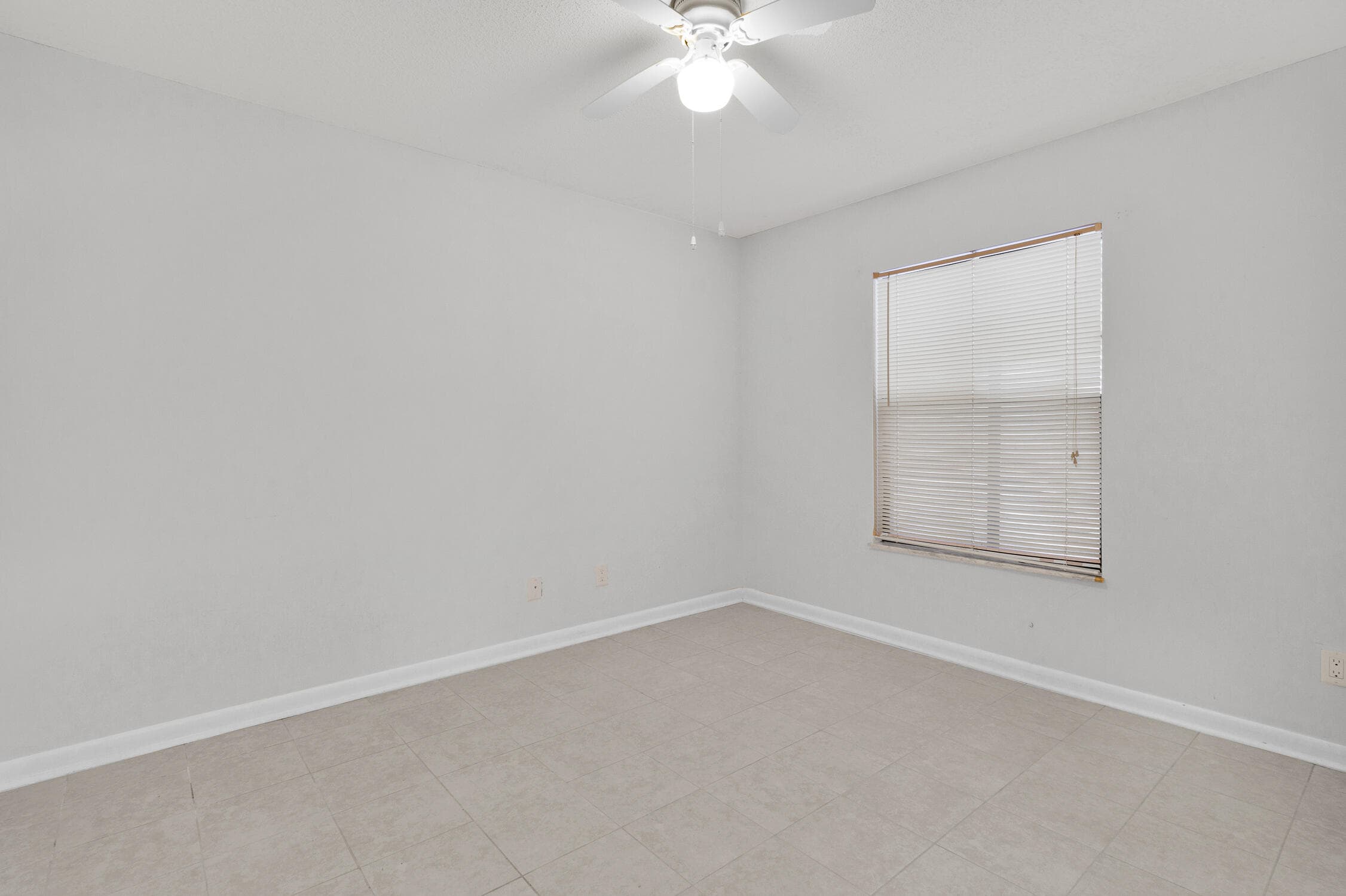 1136 Breezy Way 3b, Sebastian, FL 32958 — photo 17 of 34