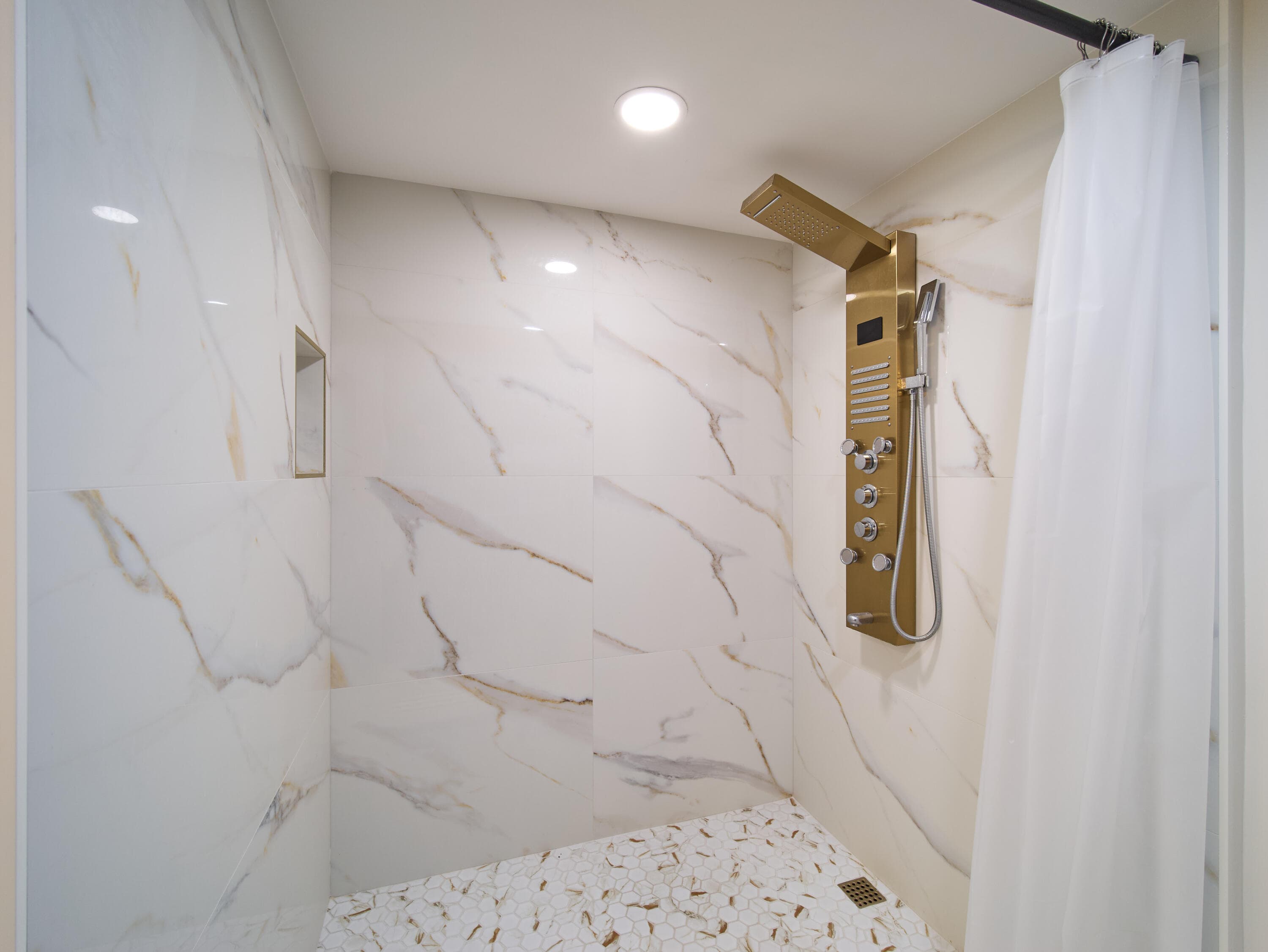 124 Lakeshore Drive 829, North Palm Beach, FL 33408 — photo 22 of 35