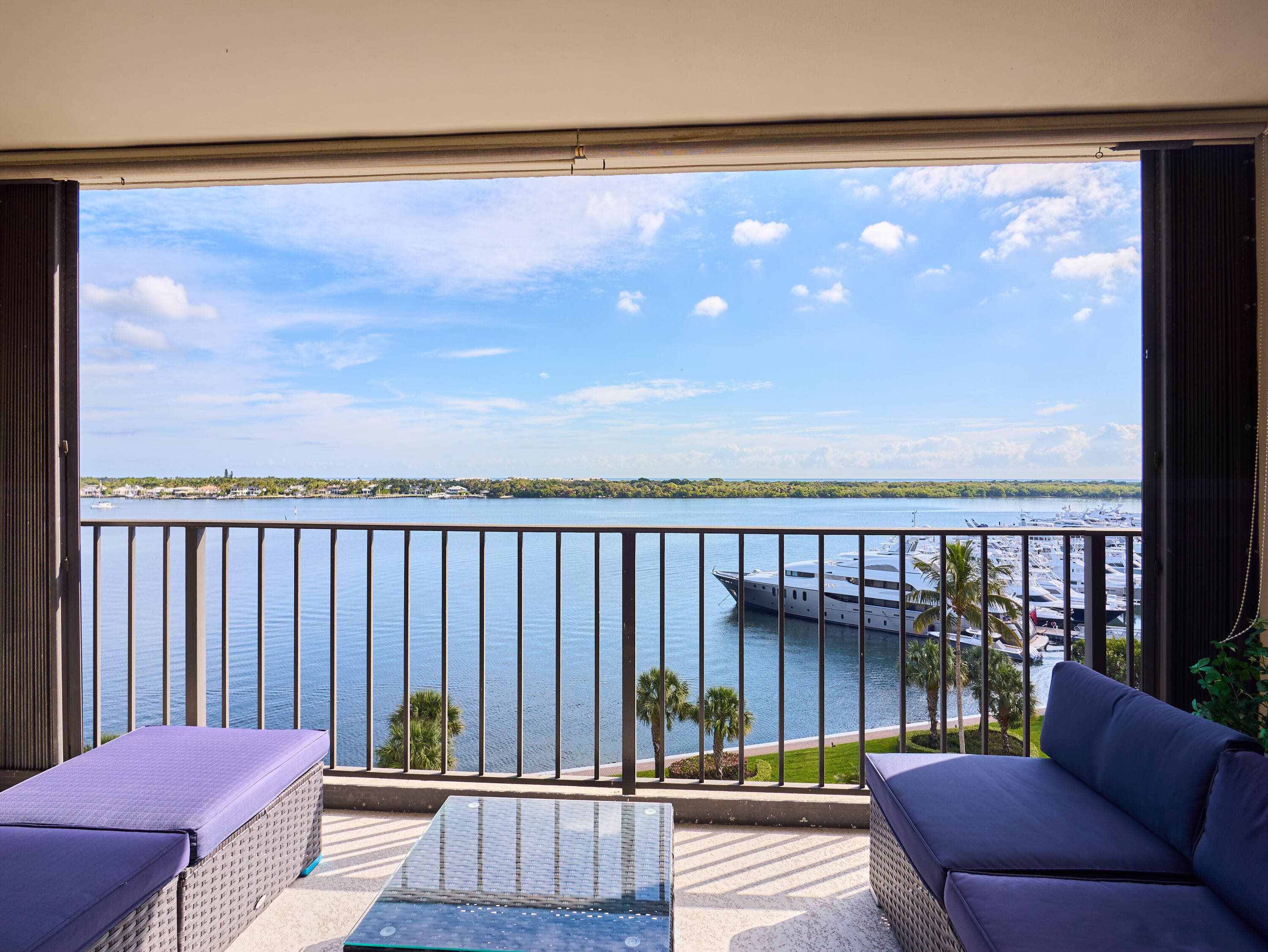 124 Lakeshore Drive 829, North Palm Beach, FL 33408 — photo 4 of 35