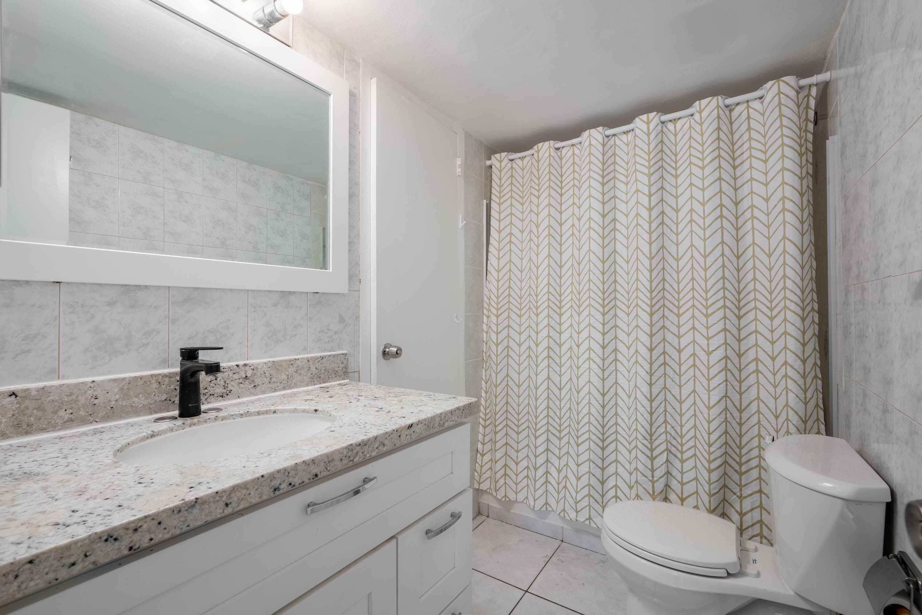 2200 E Hallandale Beach Boulevard 202, Hallandale Beach, FL 33009 — photo 17 of 28
