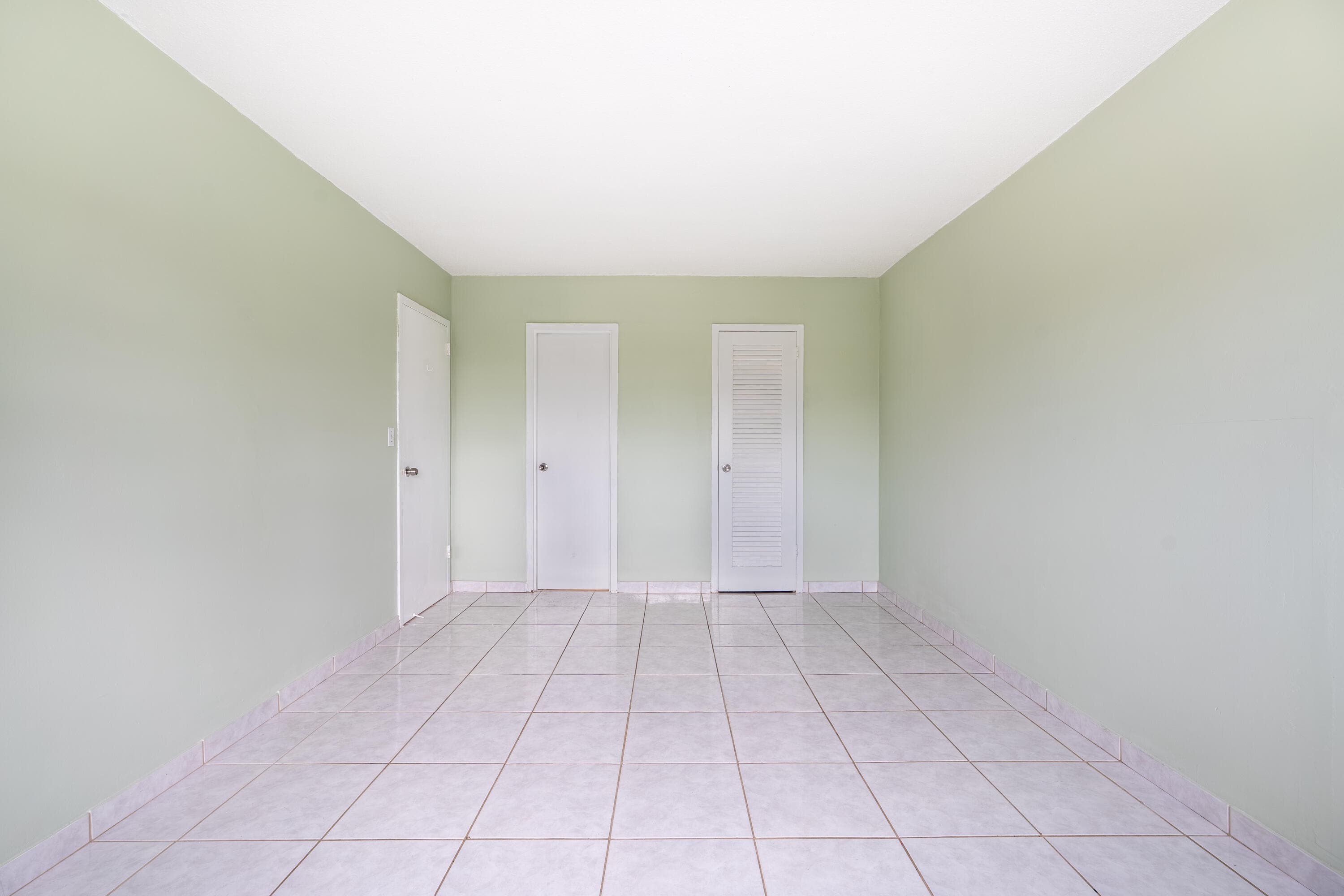 2200 E Hallandale Beach Boulevard 202, Hallandale Beach, FL 33009 — photo 20 of 28