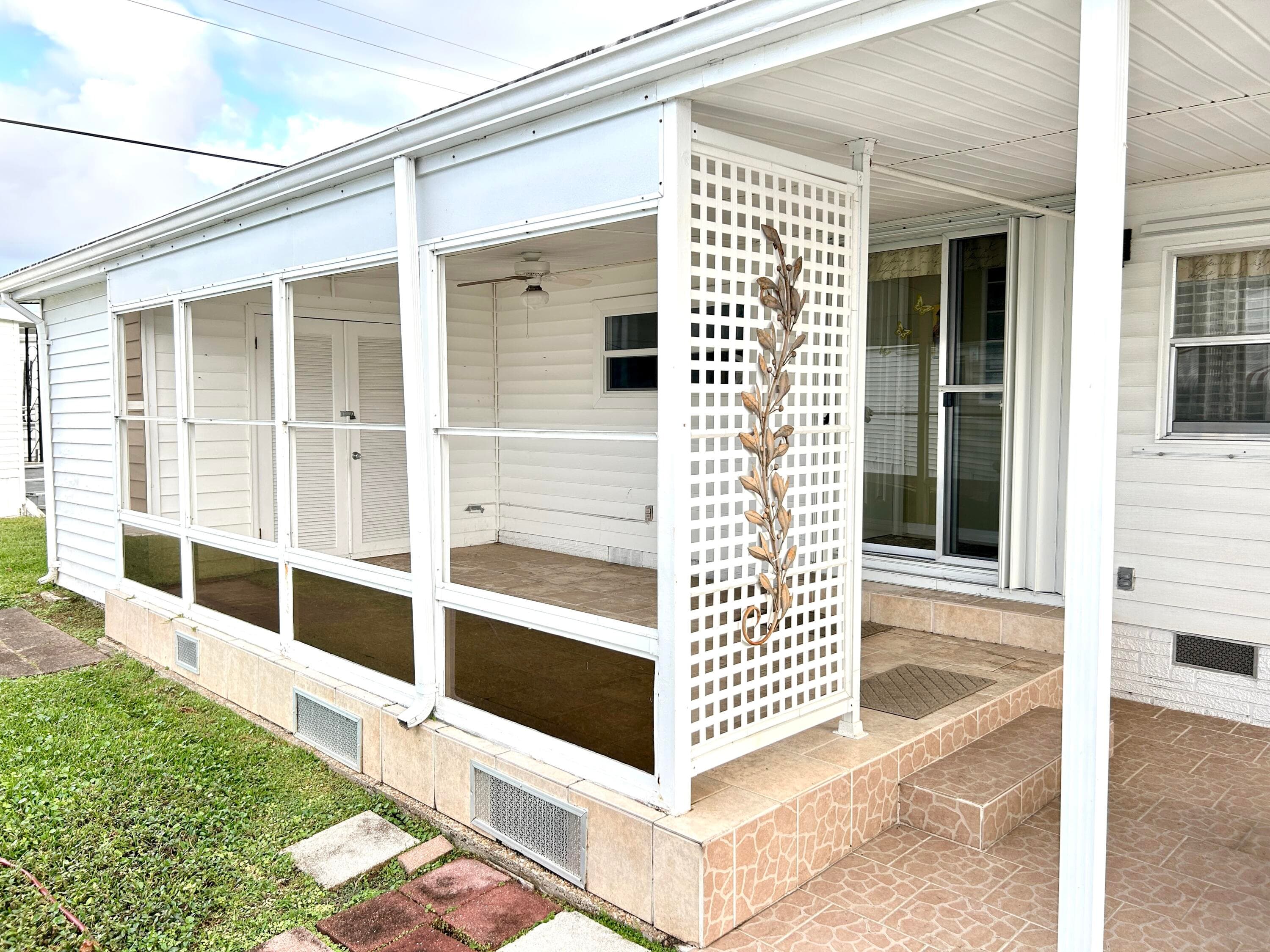 1401 S 33 Road, Hollywood, FL 33021 — photo 3 of 44