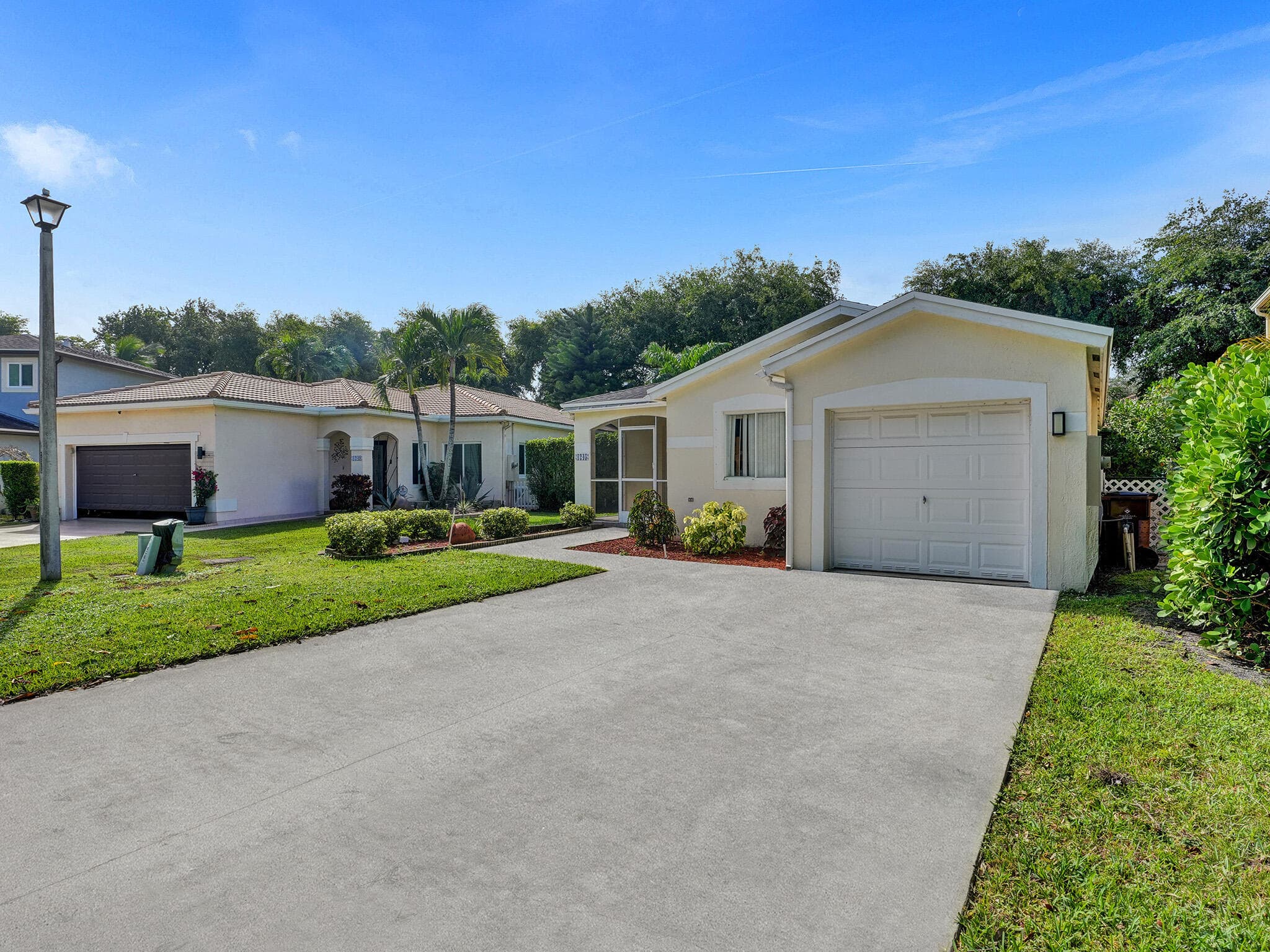 1245 SW 46th Way, Deerfield Beach, FL 33442 — photo 3 of 38