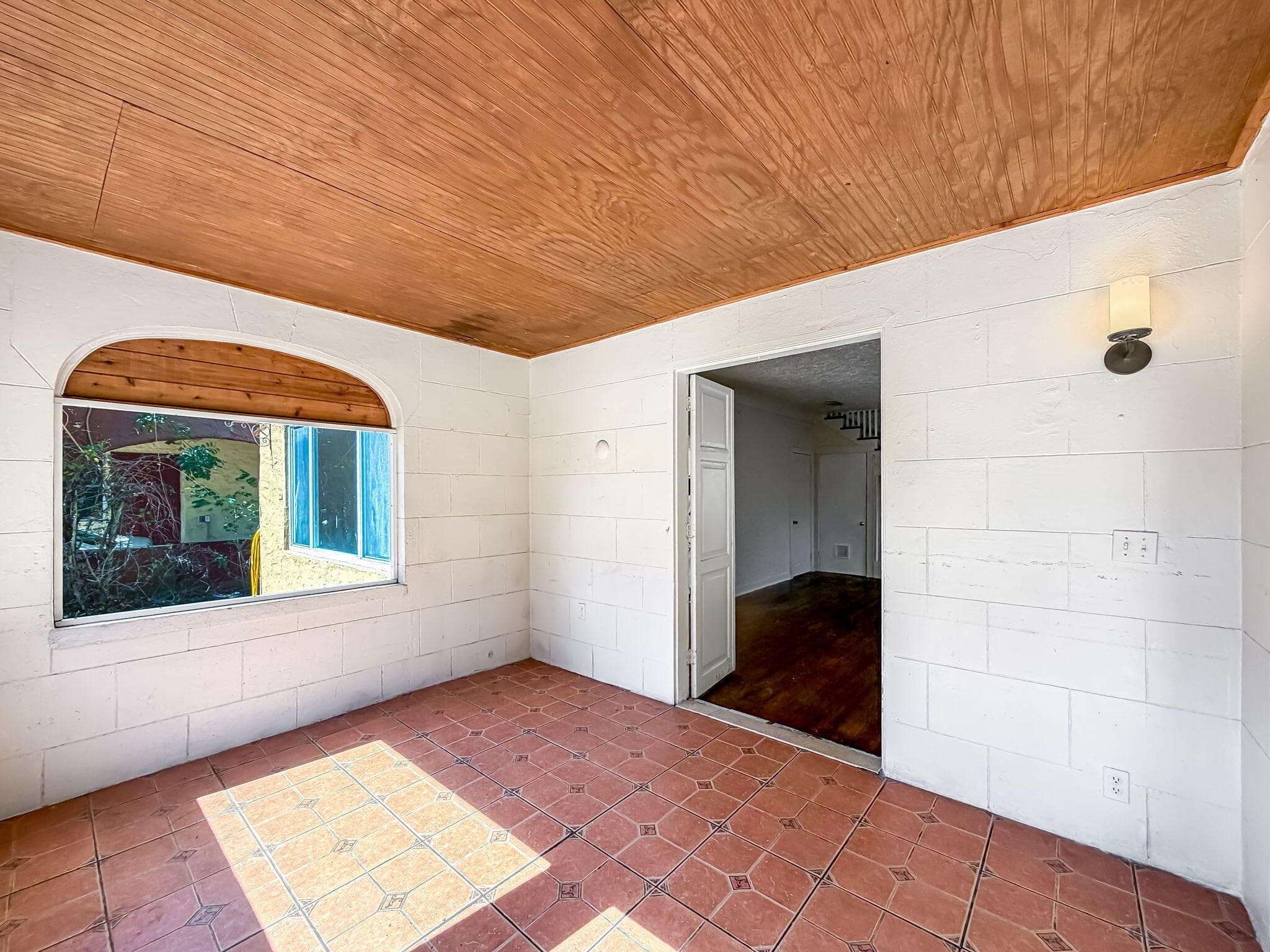 619 30th Street, West Palm Beach, FL 33407 — photo 9 of 57