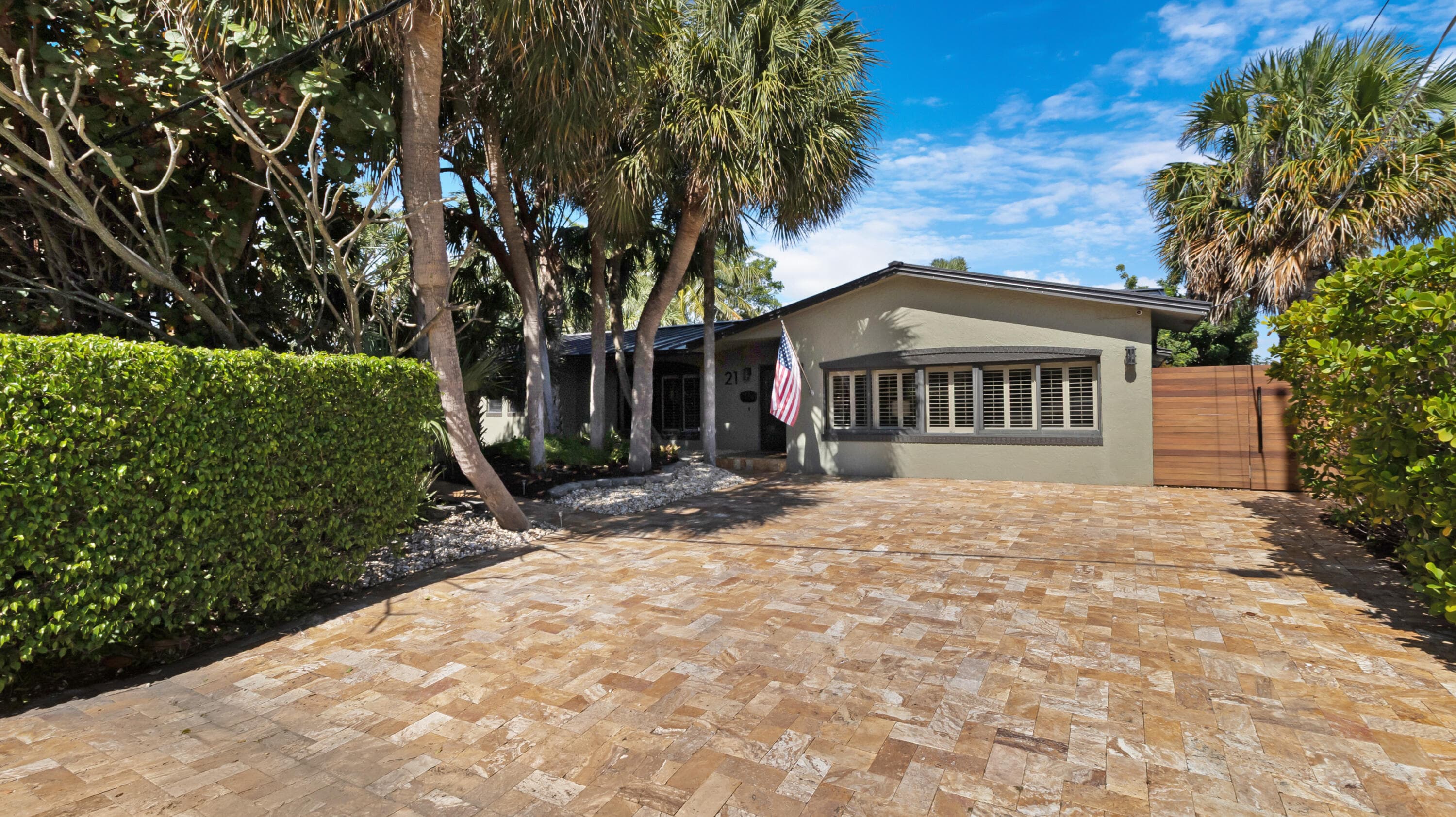 21 SE 14th Street, Pompano Beach, FL 33060 — photo 18 of 66