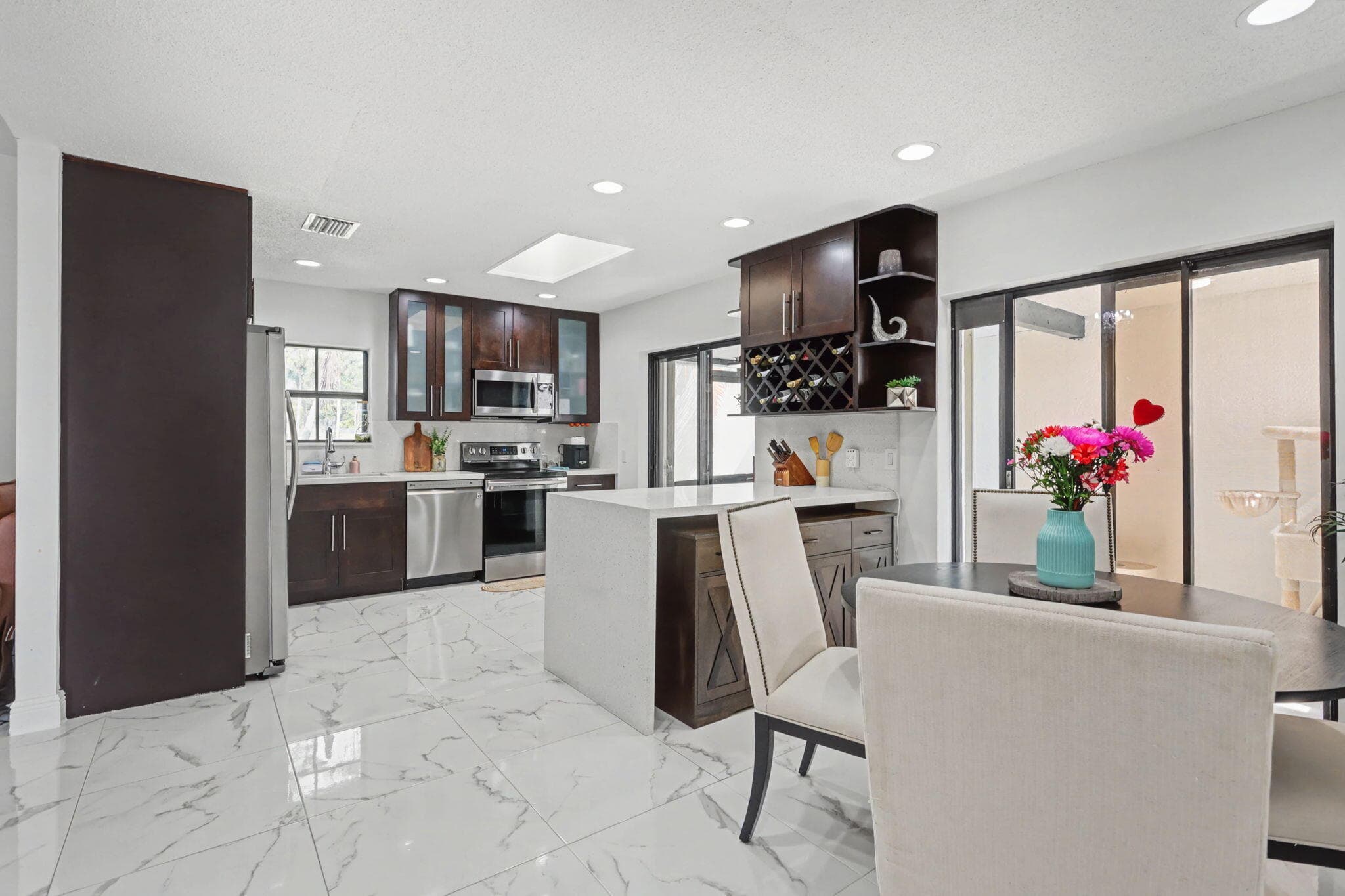 17 Columbia Court, Deerfield Beach, FL 33442 — photo 10 of 43