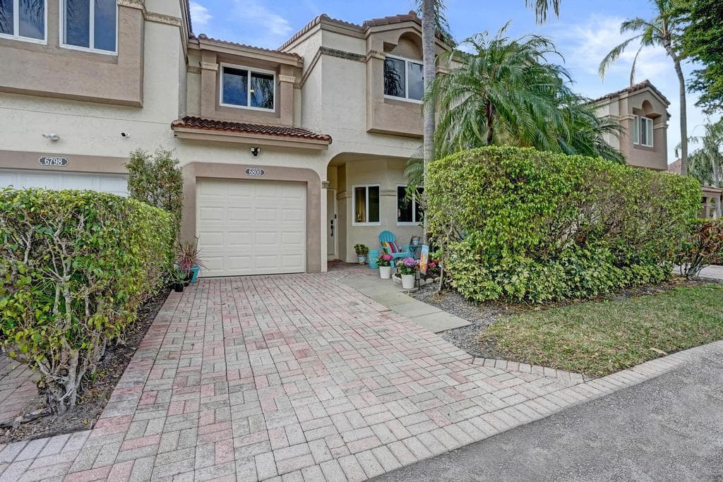 6800 Via Regina, Boca Raton, FL 33433 — photo 2 of 58