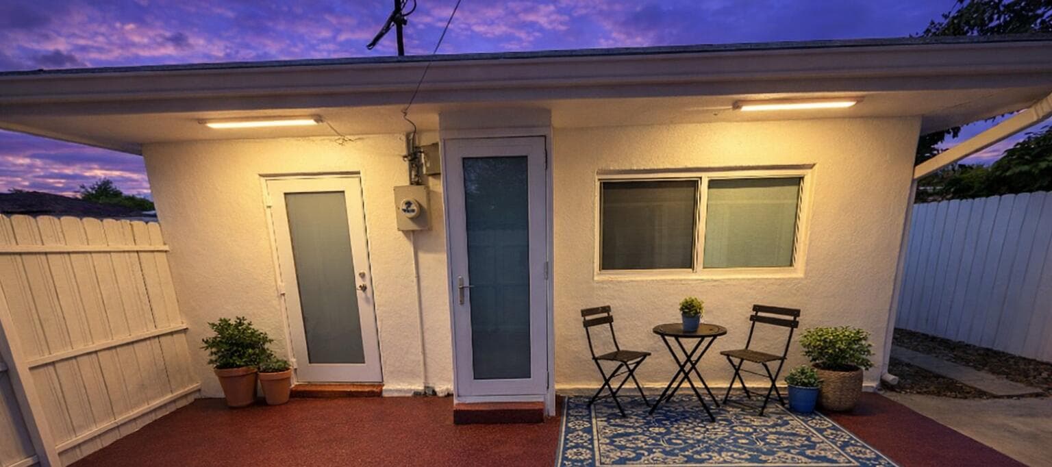 916 Sharar Avenue Apartment, Opa-Locka, FL 33054 — photo 6 of 10