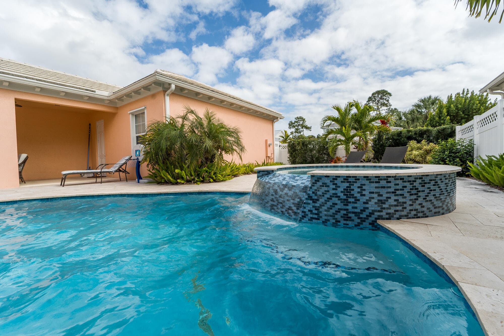 2625 E Community Drive, Jupiter, FL 33458 — photo 3 of 45