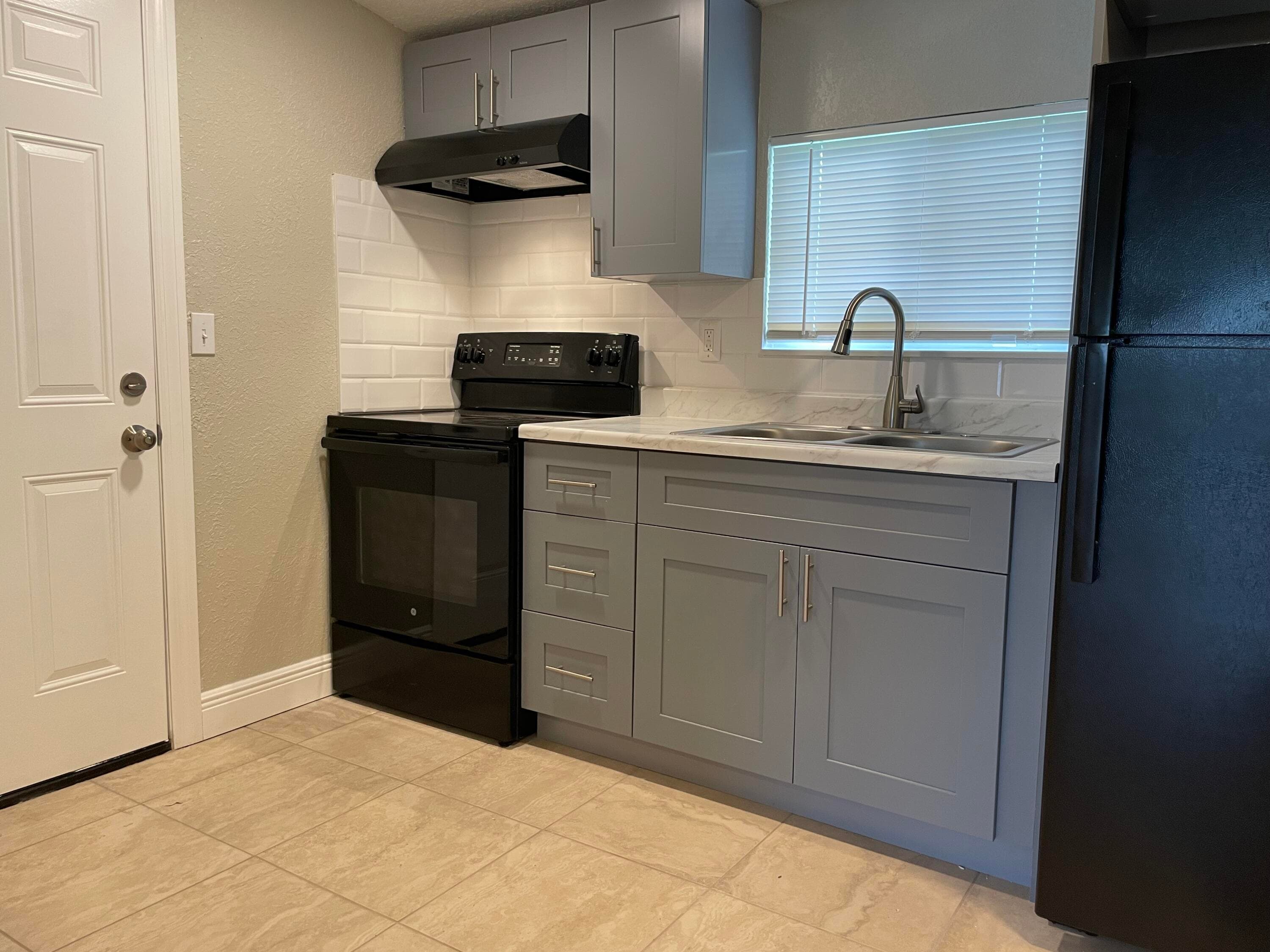 5004 Killarney Avenue A, Fort Pierce, FL 34951 — photo 4 of 16