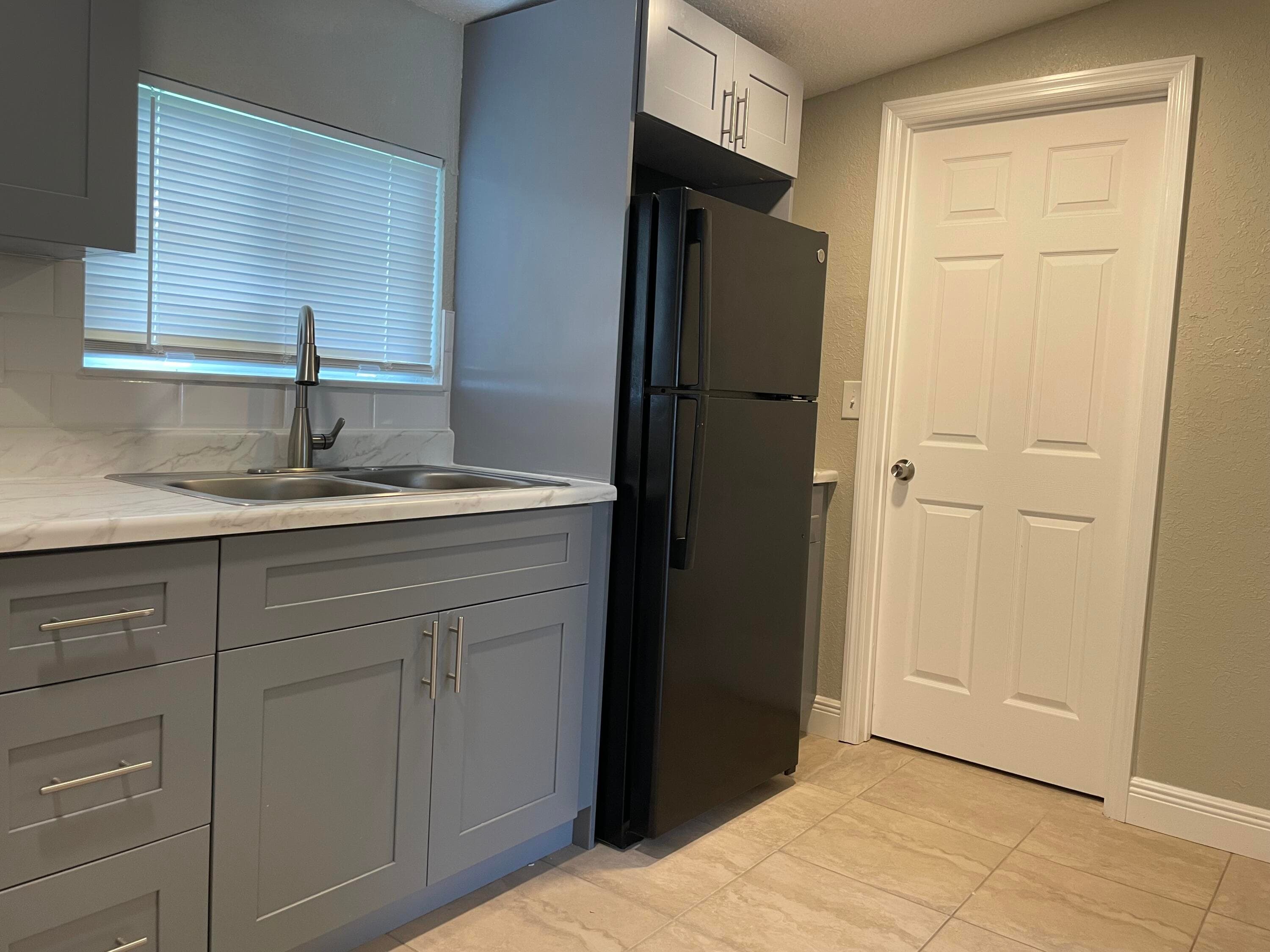 5004 Killarney Avenue A, Fort Pierce, FL 34951 — photo 5 of 16