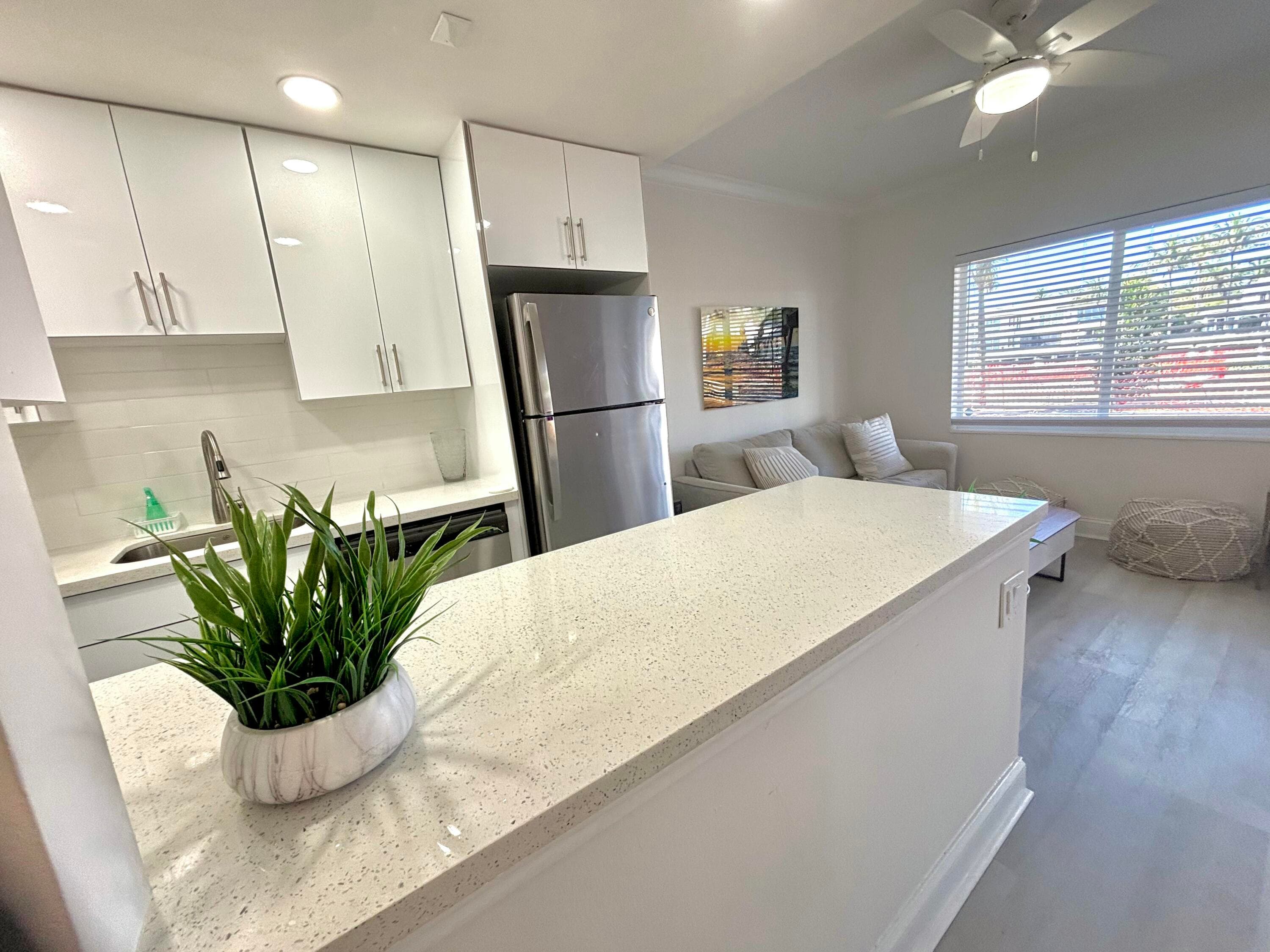 1035 Spanish River Road 108, Boca Raton, FL 33432 — photo 5 of 14