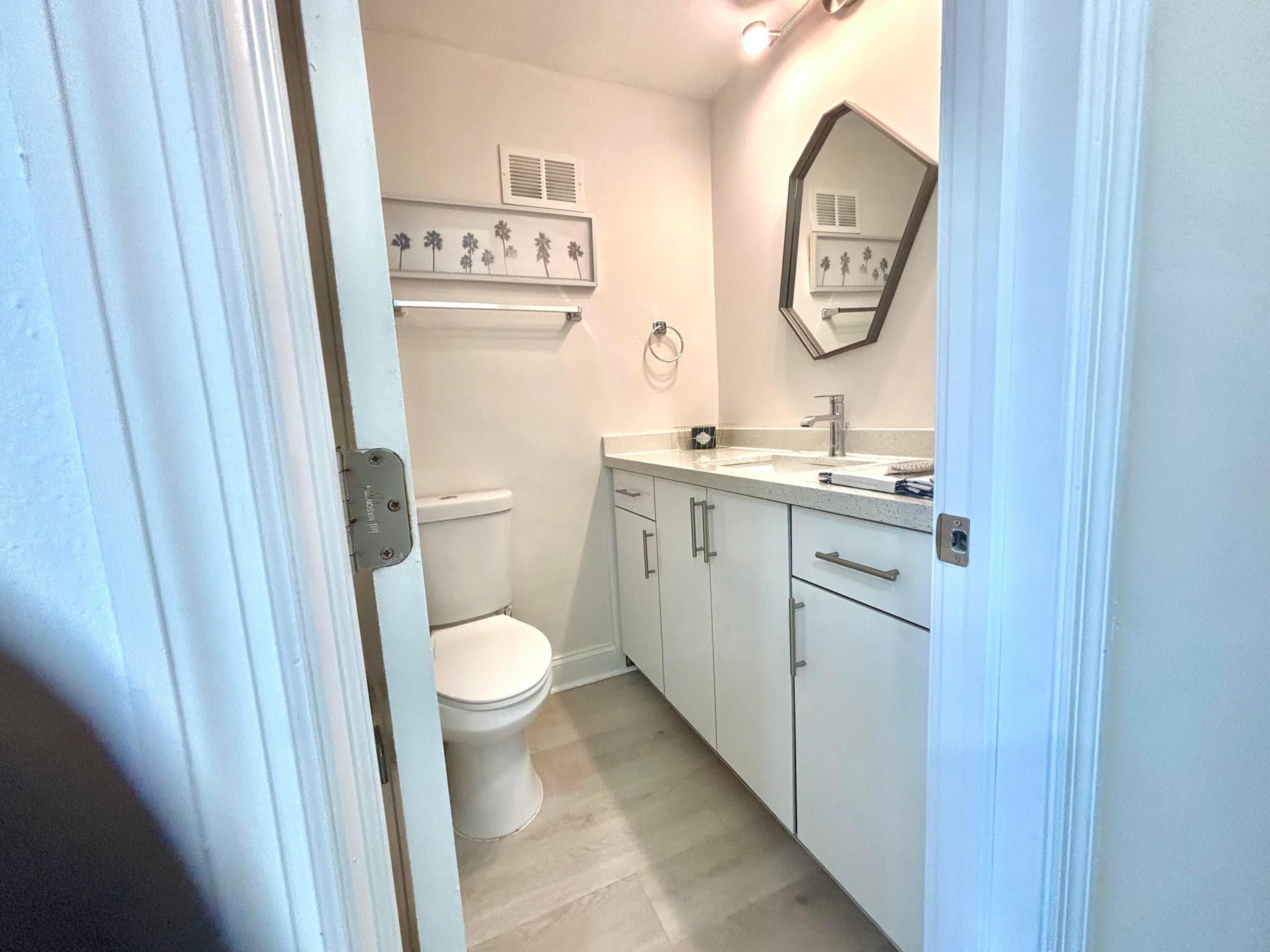 1035 Spanish River Road 108, Boca Raton, FL 33432 — photo 6 of 14