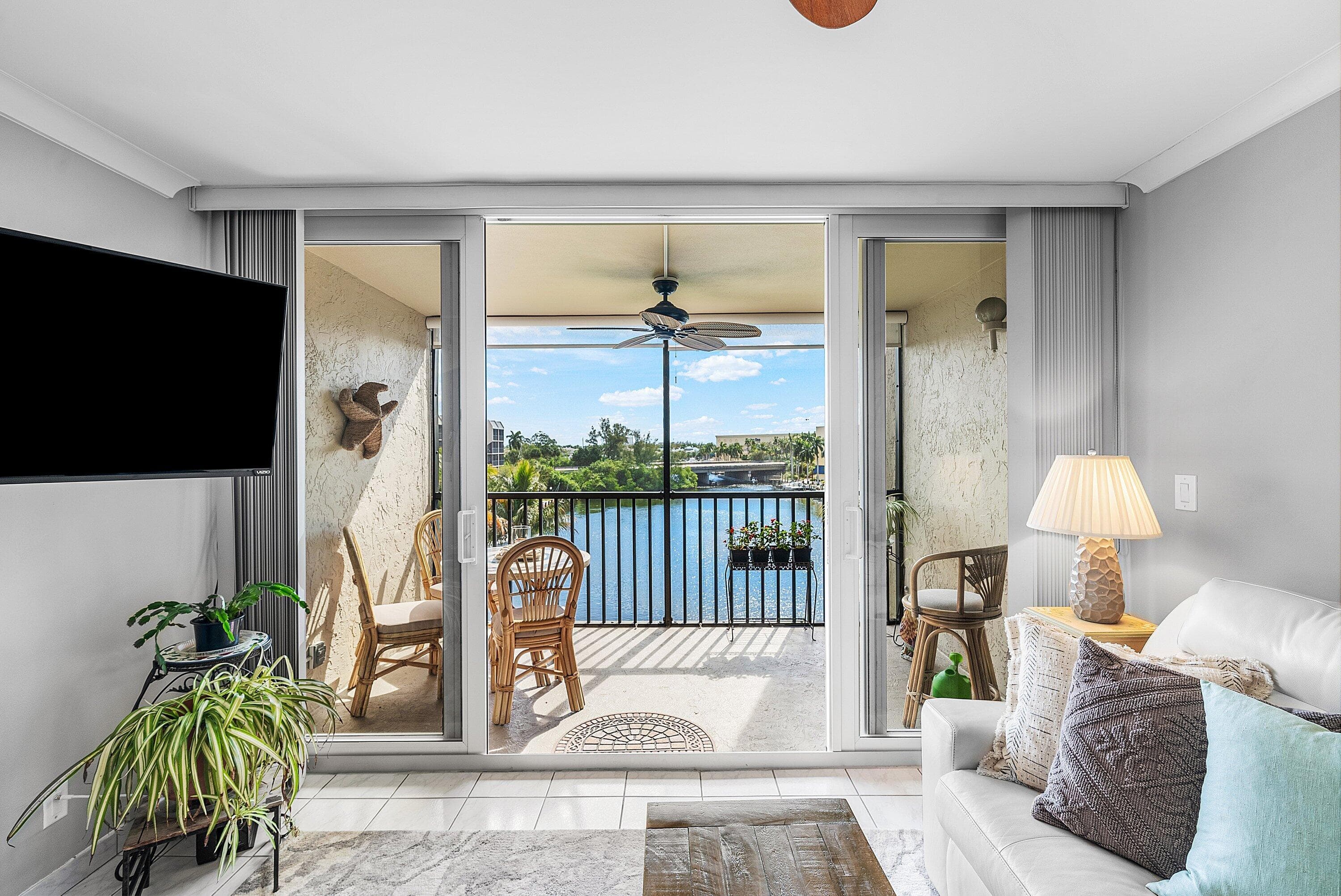 7 Royal Palm Way 507, Boca Raton, FL 33432 — photo 2 of 47