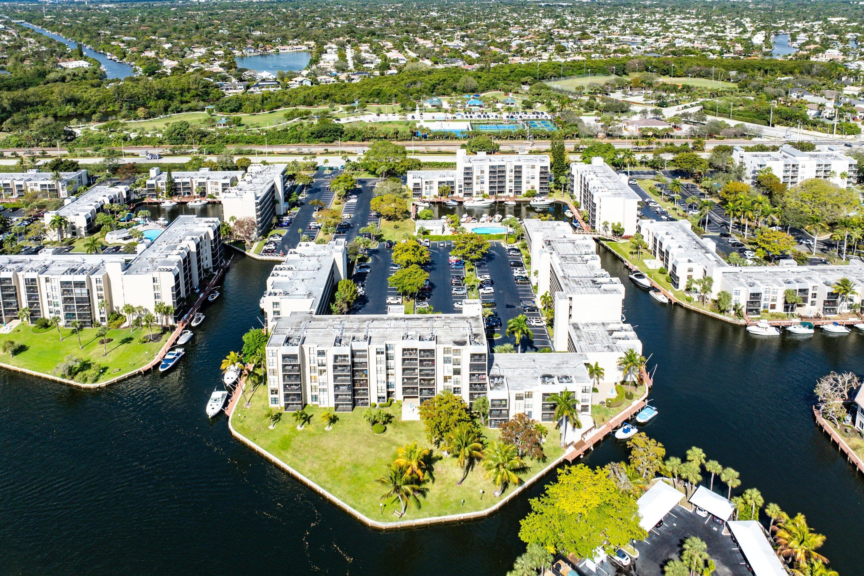 7 Royal Palm Way 507, Boca Raton, FL 33432 — photo 45 of 47