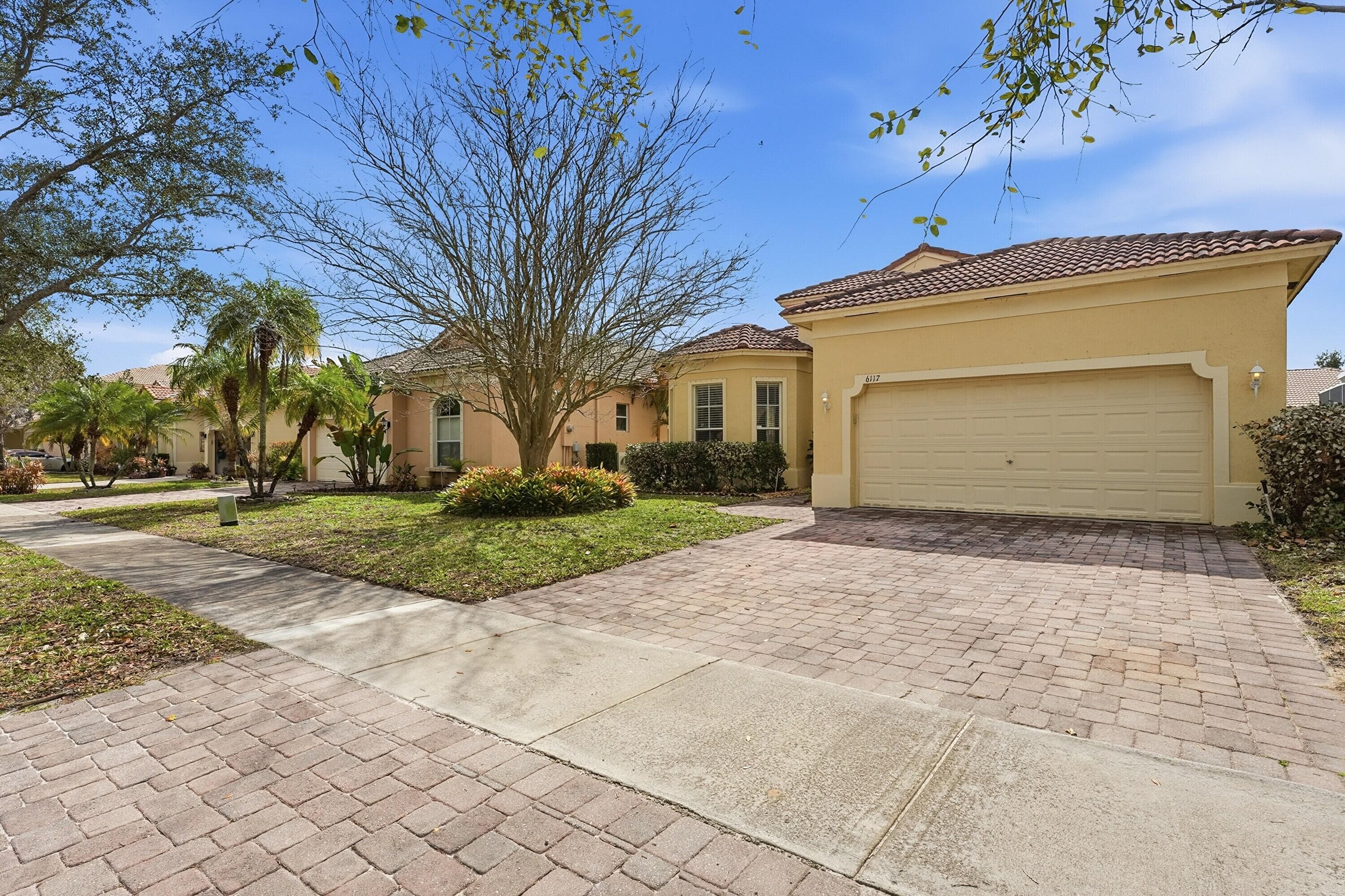 6117 Spring Lake Terrace, Fort Pierce, FL 34951 — photo 4 of 38