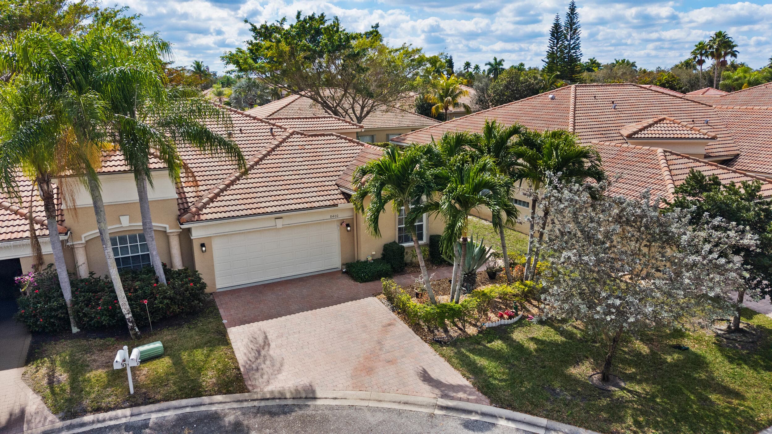 8400 Nicholls Point, West Palm Beach, FL 33411 — photo 2 of 28