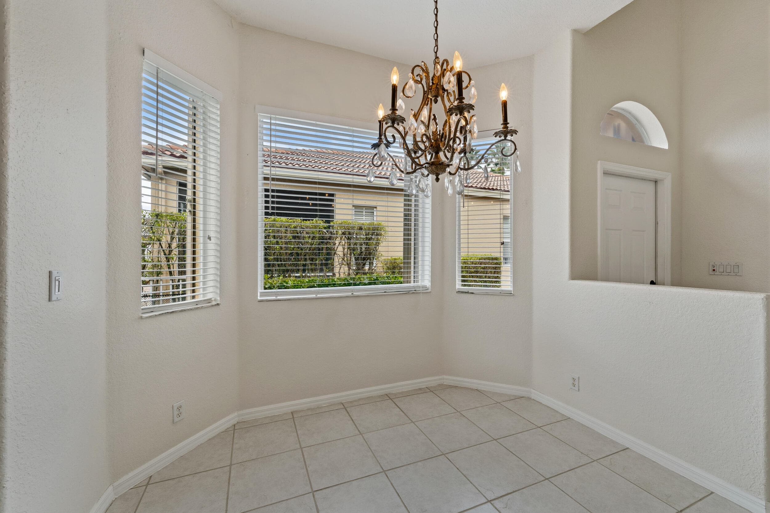 8400 Nicholls Point, West Palm Beach, FL 33411 — photo 10 of 28