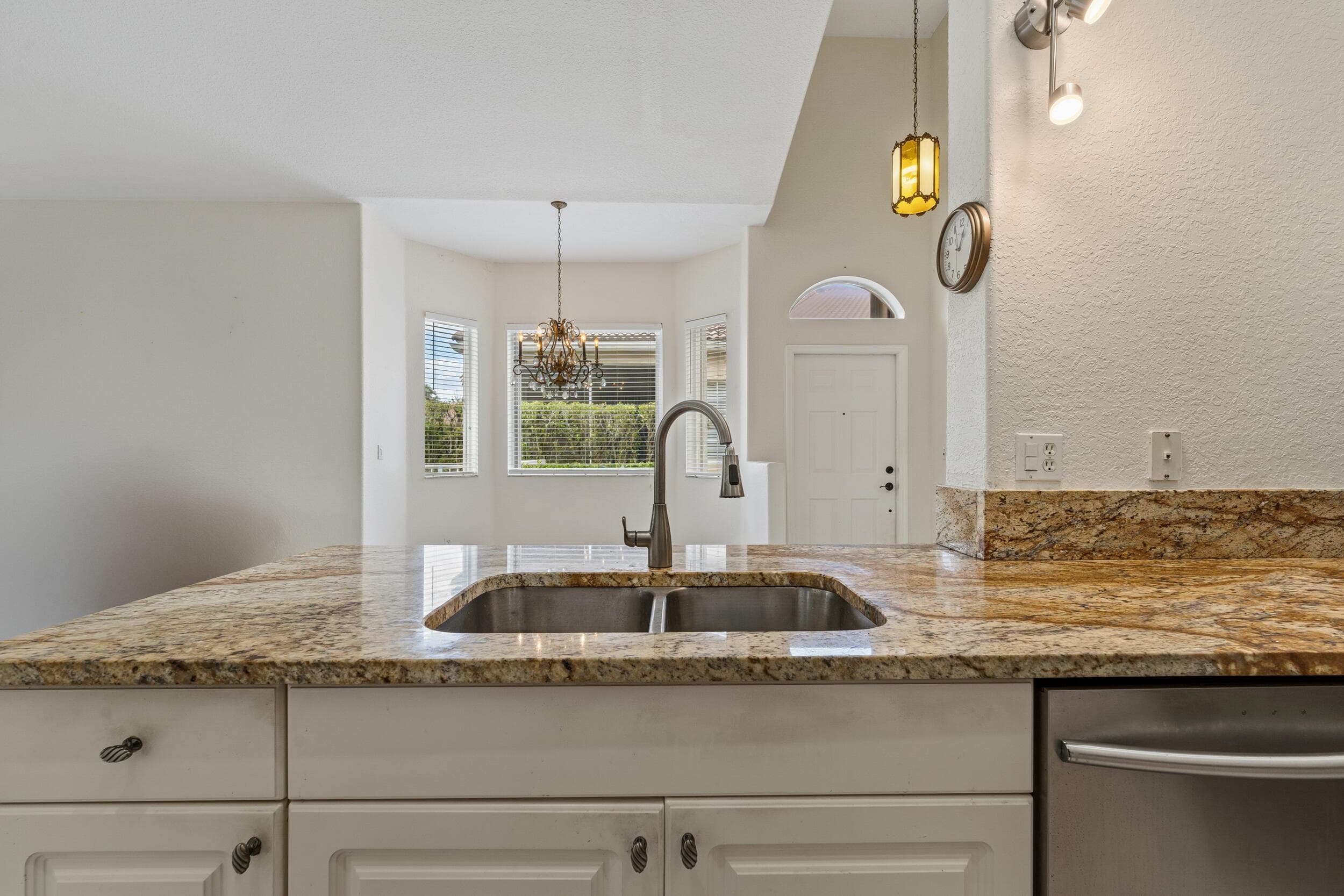 8400 Nicholls Point, West Palm Beach, FL 33411 — photo 6 of 28
