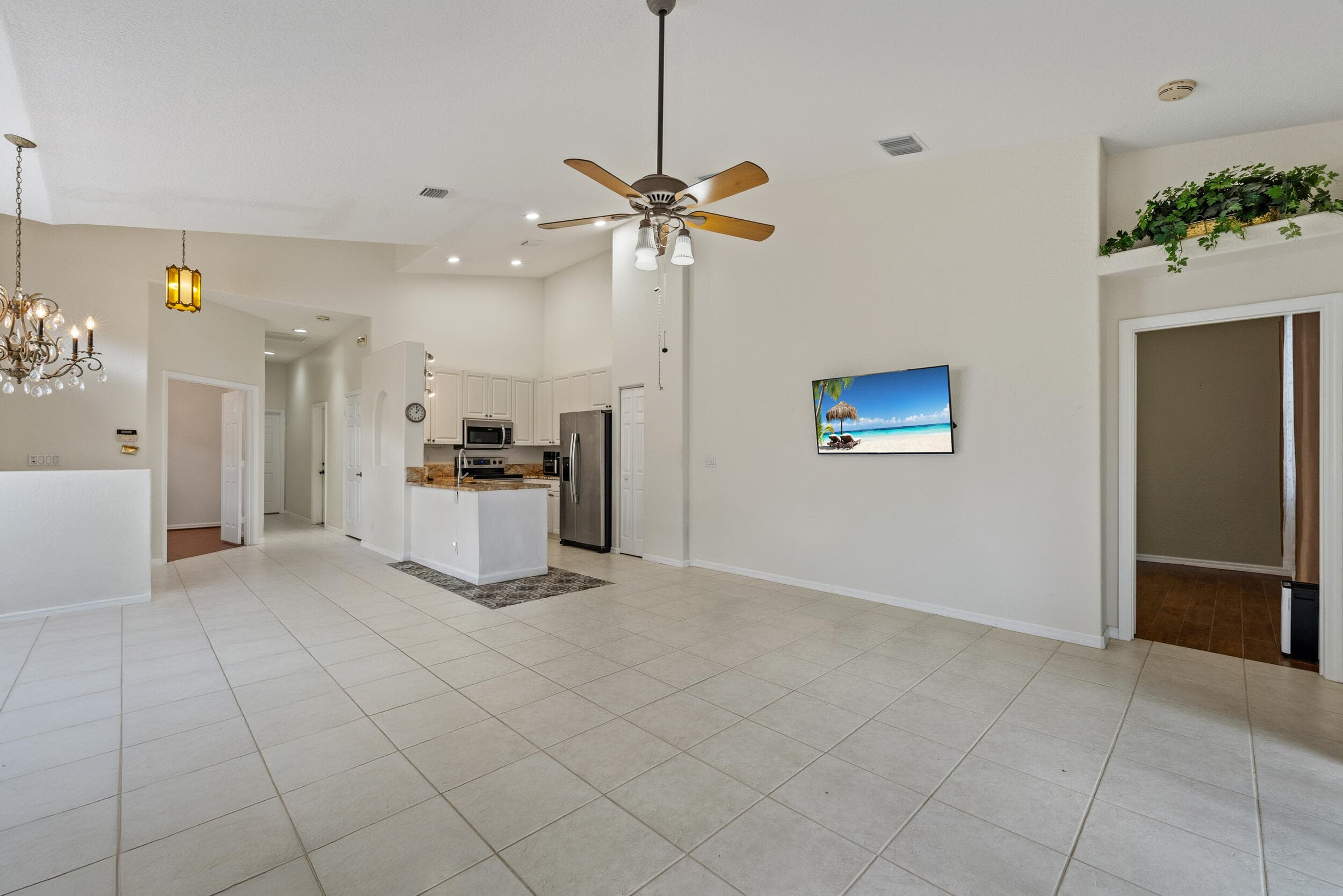 8400 Nicholls Point, West Palm Beach, FL 33411 — photo 4 of 28