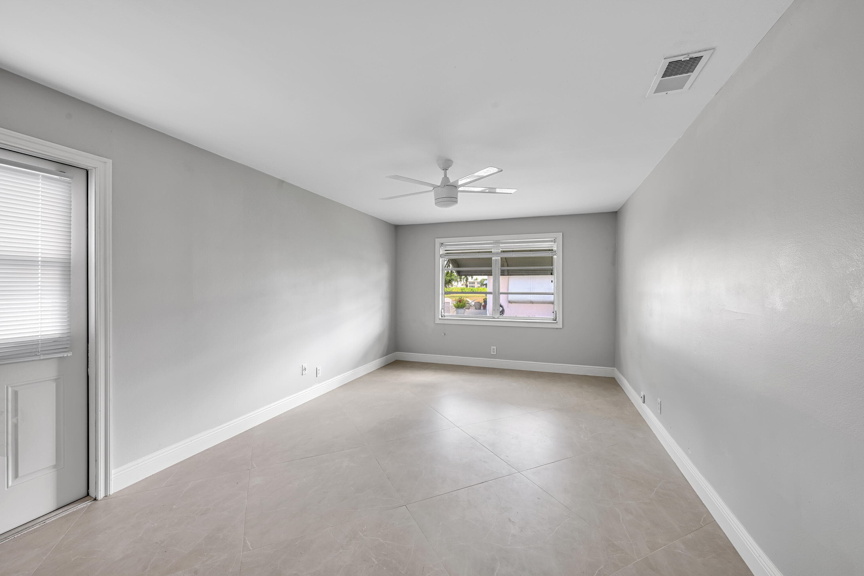 285 Main Boulevard D, Boynton Beach, FL 33435 — photo 18 of 22