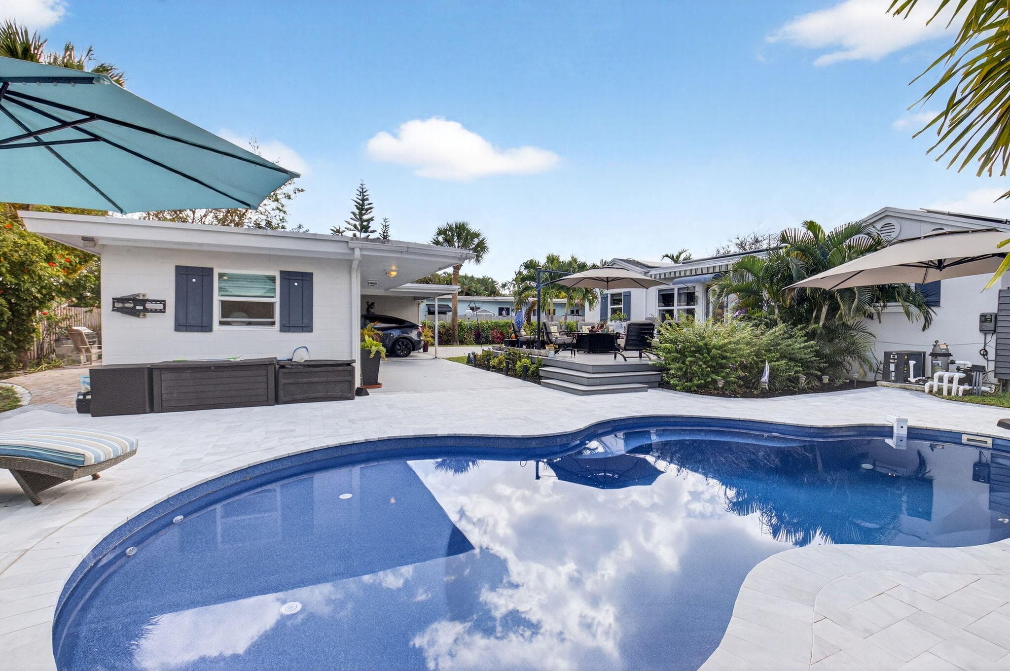 233 NE 12th Street NE, Delray Beach, FL 33444 — photo 1 of 55