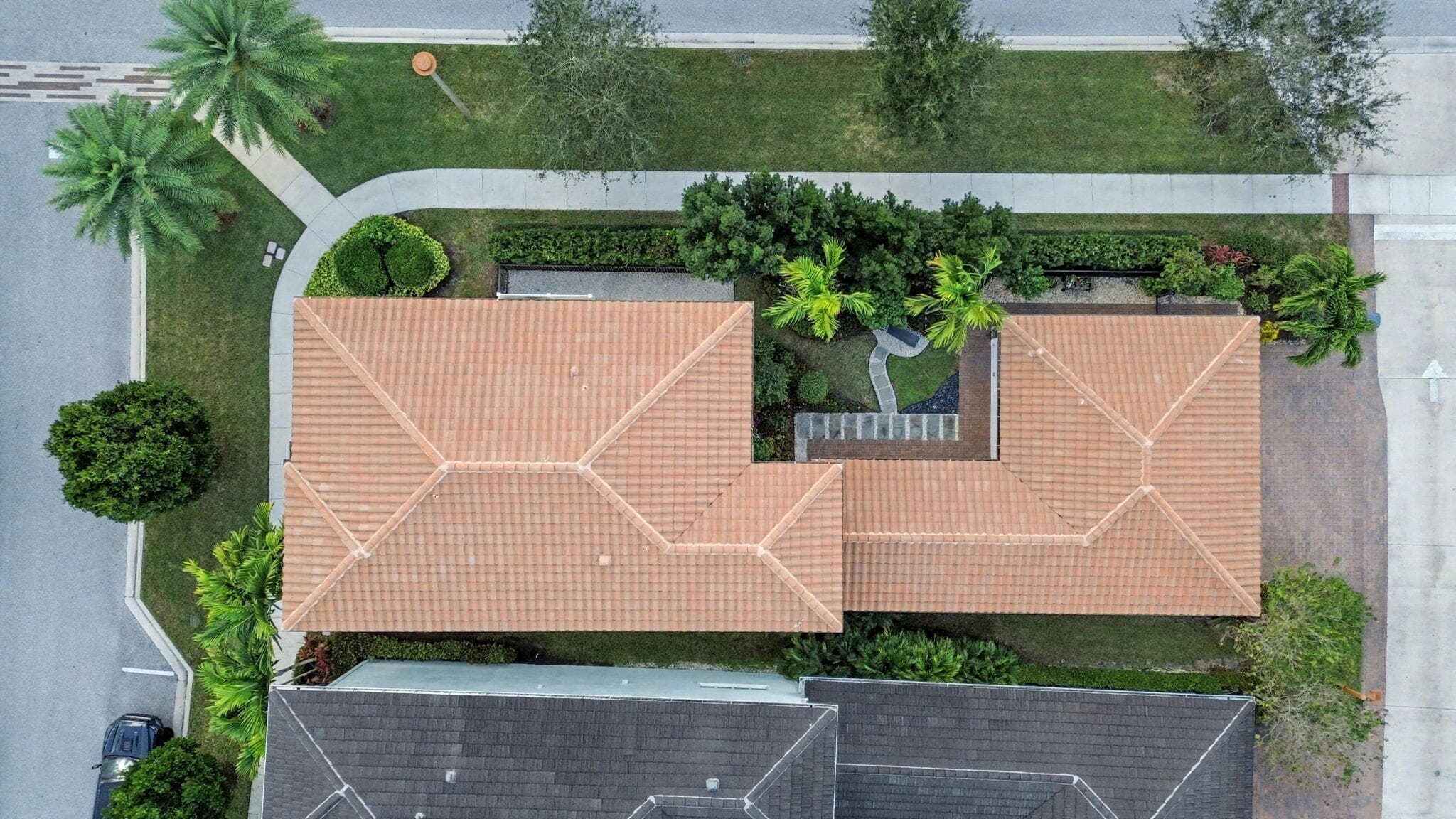 8125 Hobbes Way, Palm Beach Gardens, FL 33418 — photo 3 of 52