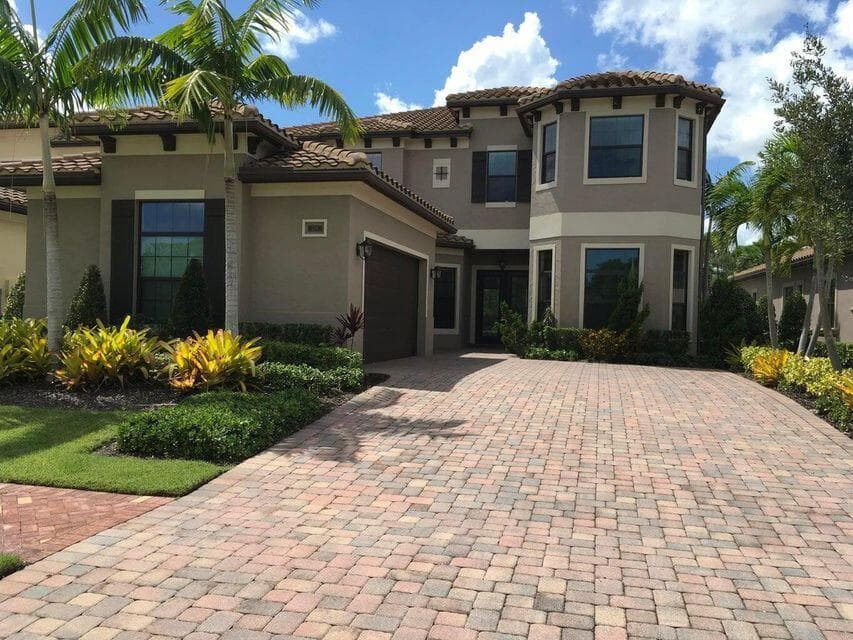 259 SE Calmo Circle, Port St. Lucie, FL 34984 — photo 1 of 52
