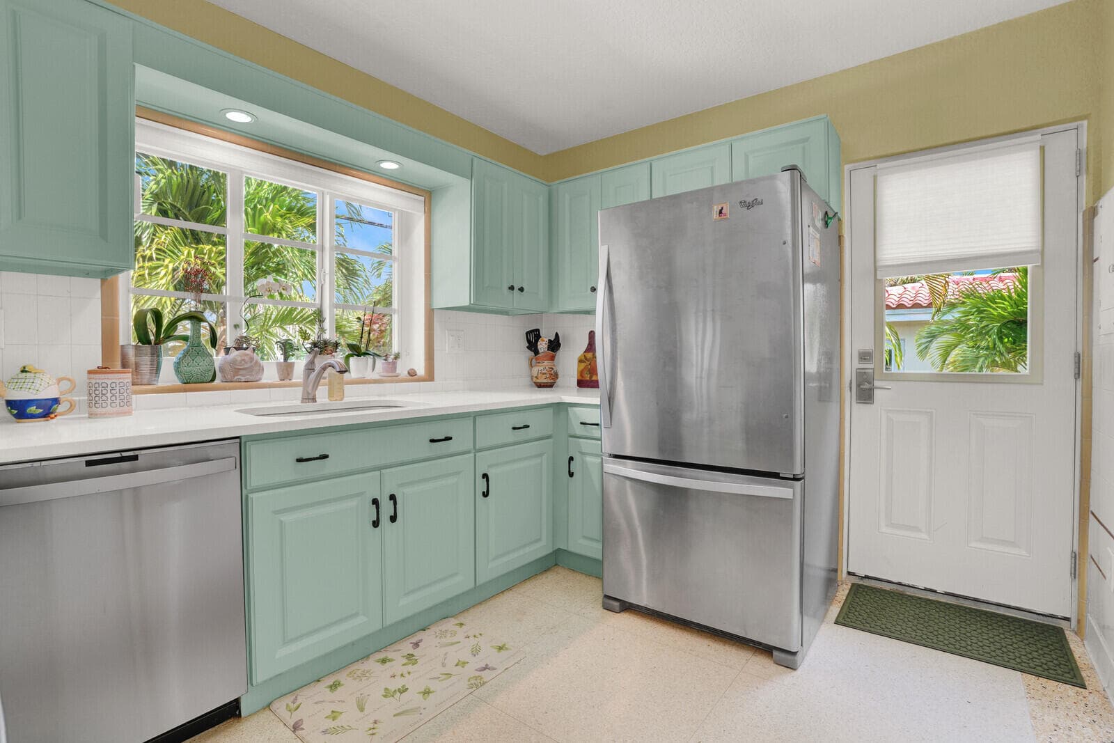 417 N 12th Avenue N, Lake Worth, FL 33460 — photo 13 of 42