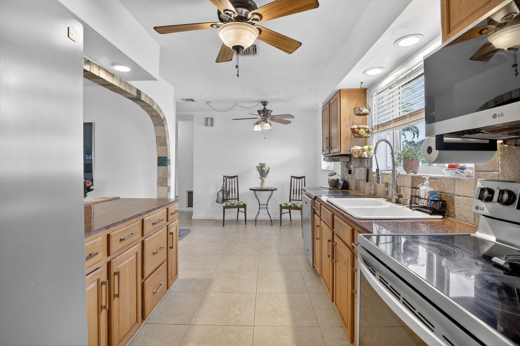 882 Azalea Court, Plantation, FL 33317 — photo 20 of 55