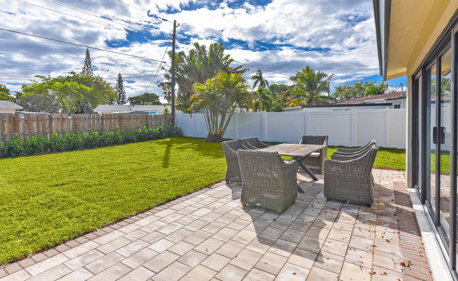 1320 S Deerfield Avenue, Deerfield Beach, FL 33441 — photo 22 of 27