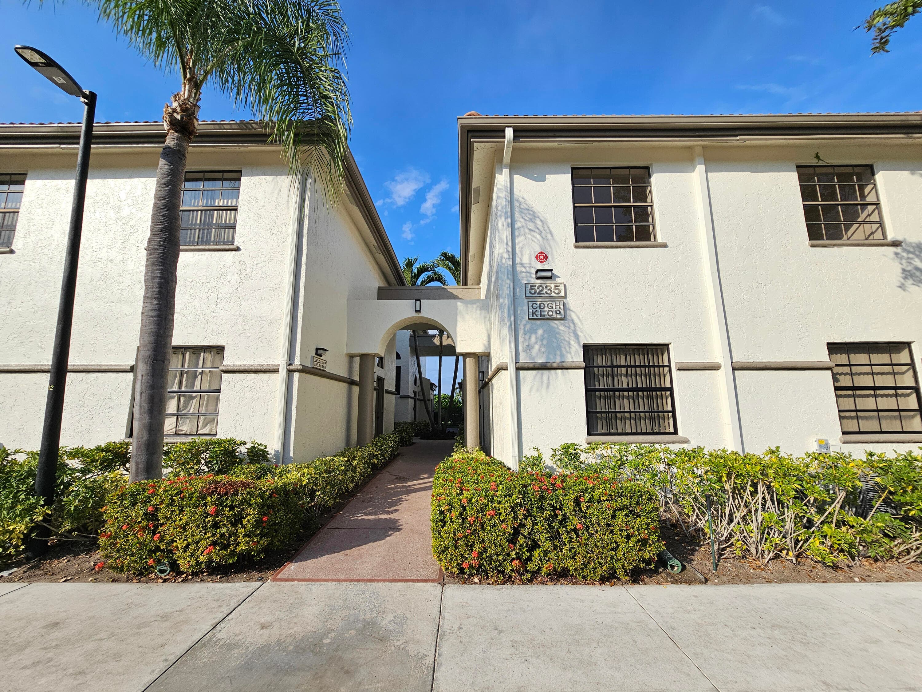 5235 Europa Drive O, Boynton Beach, FL 33437 — photo 1 of 25