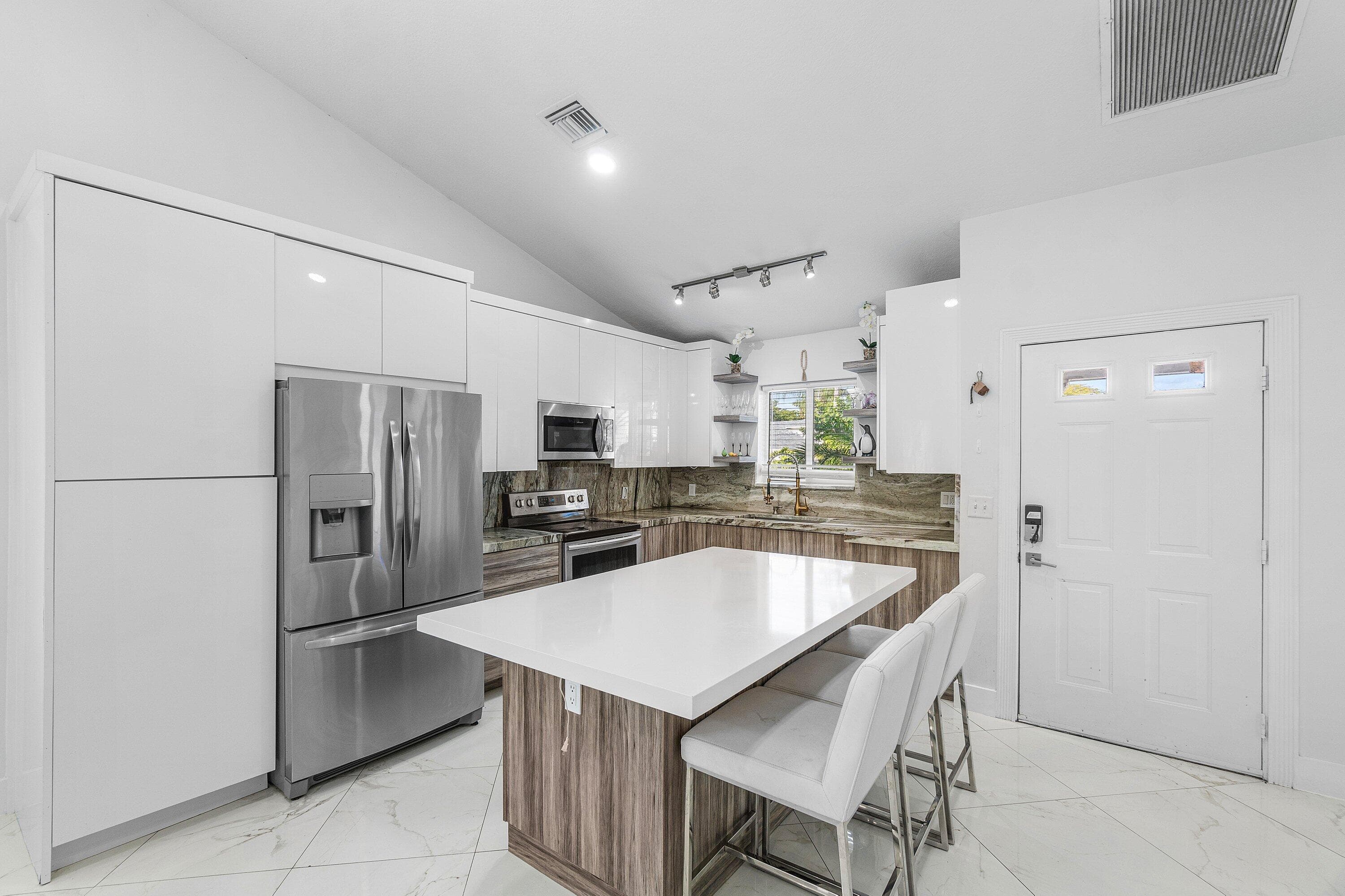 101 Azalea Circle, Boynton Beach, FL 33436 — photo 5 of 40
