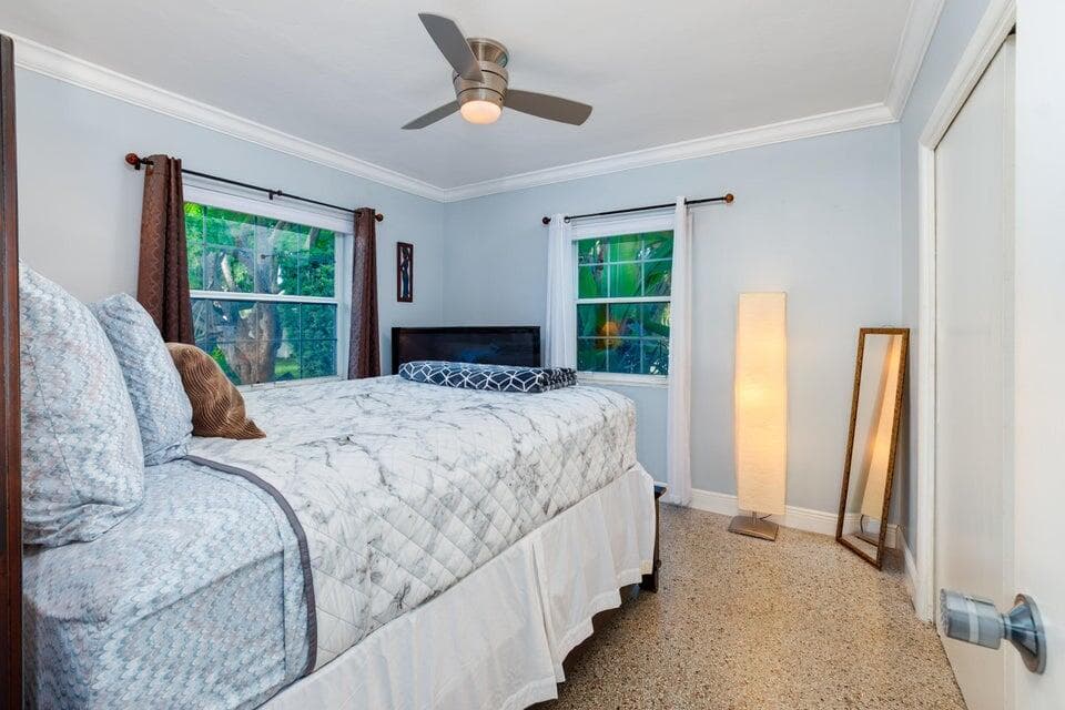 145 SE 3rd Avenue, Boynton Beach, FL 33435 — photo 12 of 31