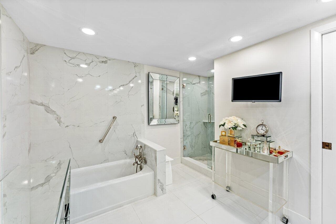 529 S Flagler Drive 8g, West Palm Beach, FL 33401 — photo 15 of 28