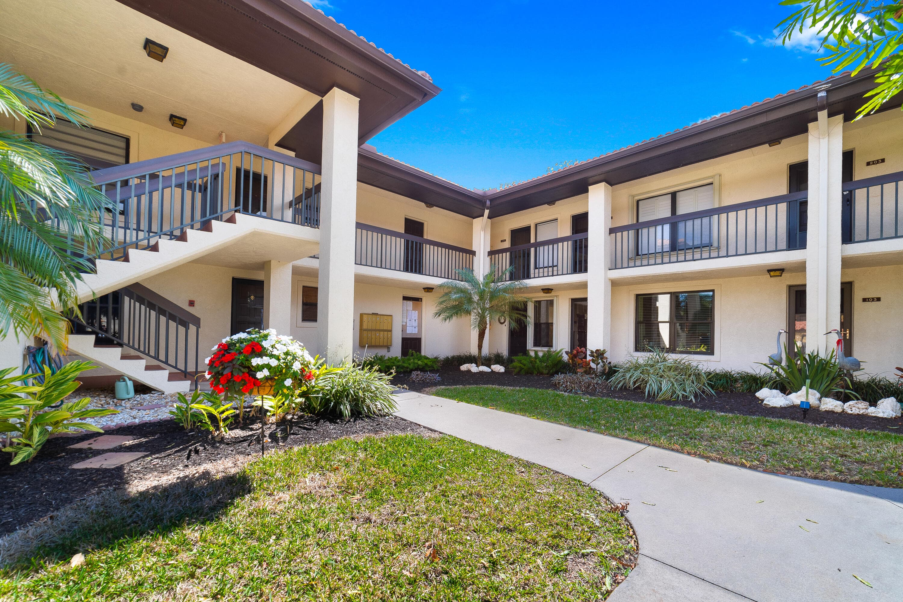 841 SW South River Drive 205, Stuart, FL 34997 — photo 22 of 39