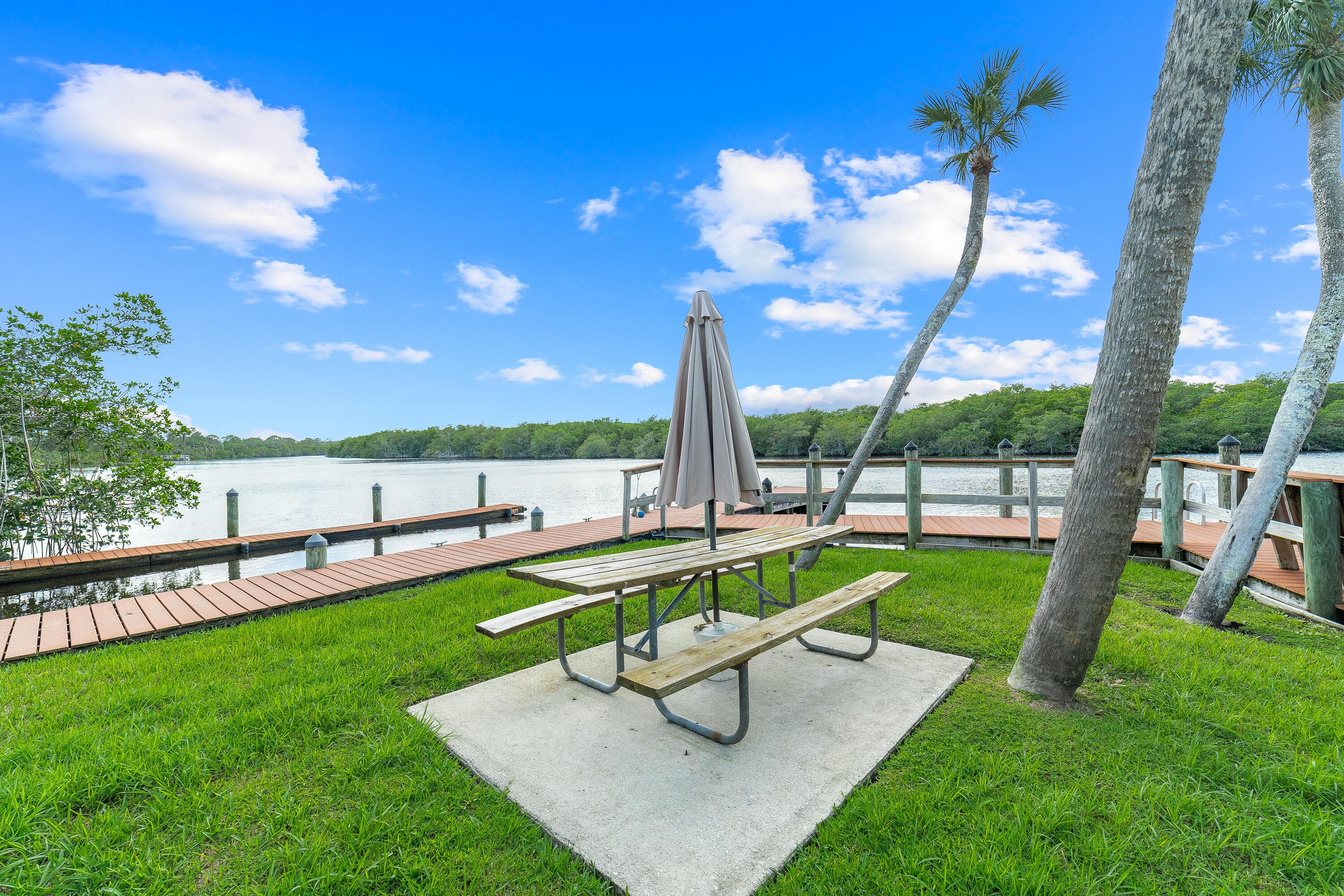 841 SW South River Drive 205, Stuart, FL 34997 — photo 37 of 39