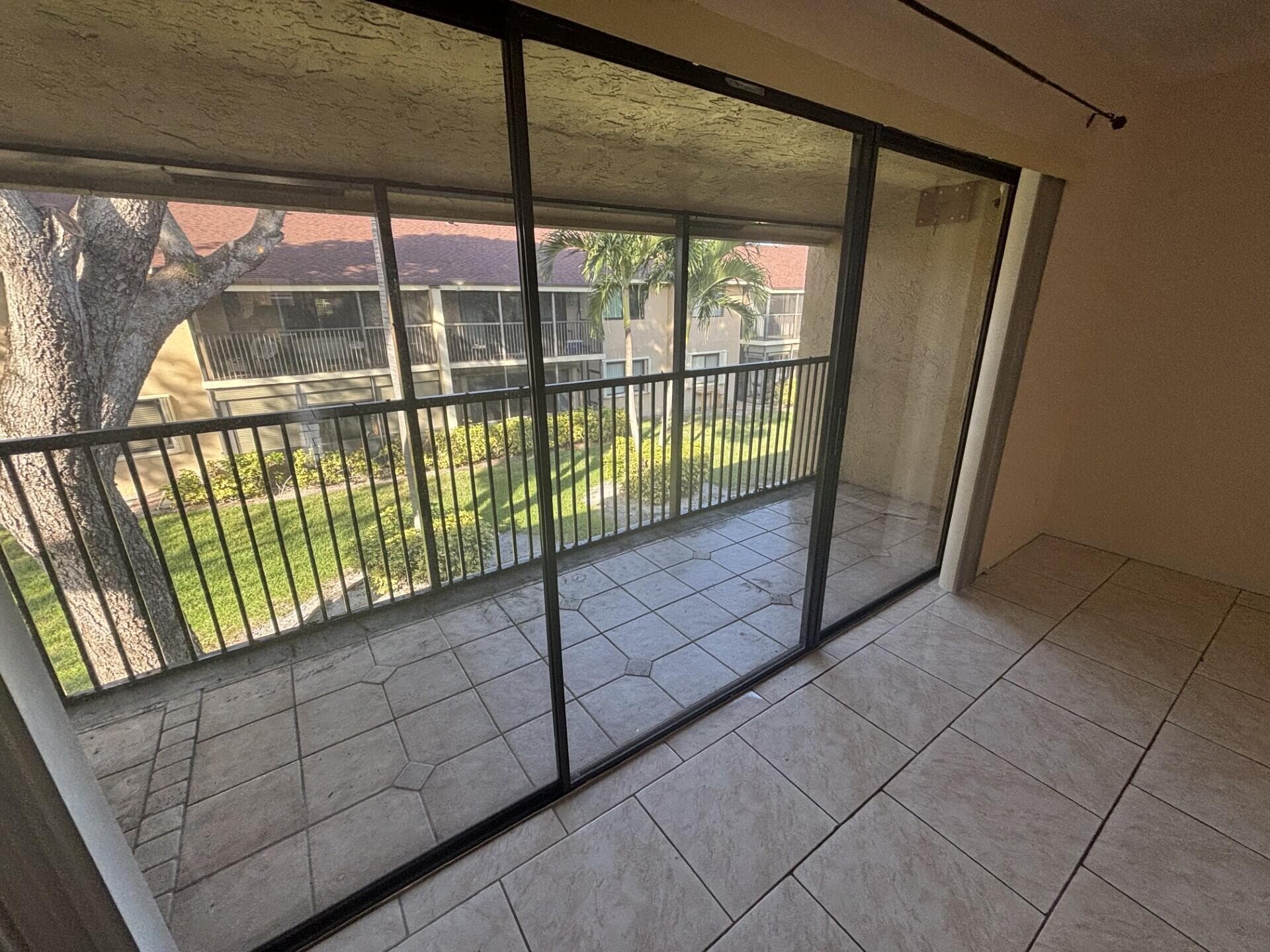 110 SE 7th St- Unit 5 Bldg 110, Deerfield Beach, FL 33441 — photo 6 of 18