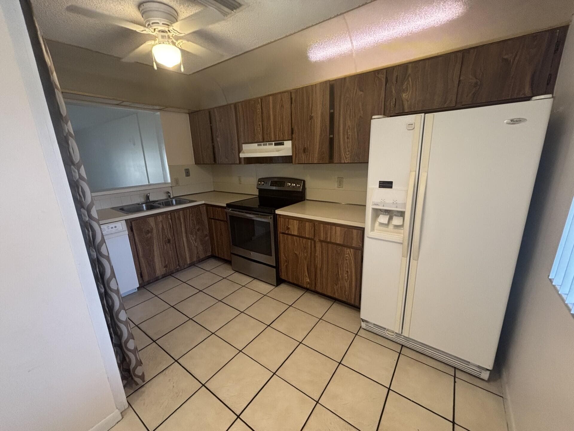 110 SE 7th St- Unit 5 Bldg 110, Deerfield Beach, FL 33441 — photo 8 of 18