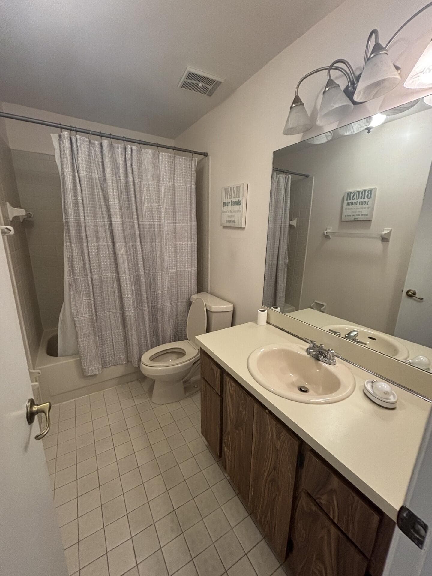 110 SE 7th St- Unit 5 Bldg 110, Deerfield Beach, FL 33441 — photo 16 of 18