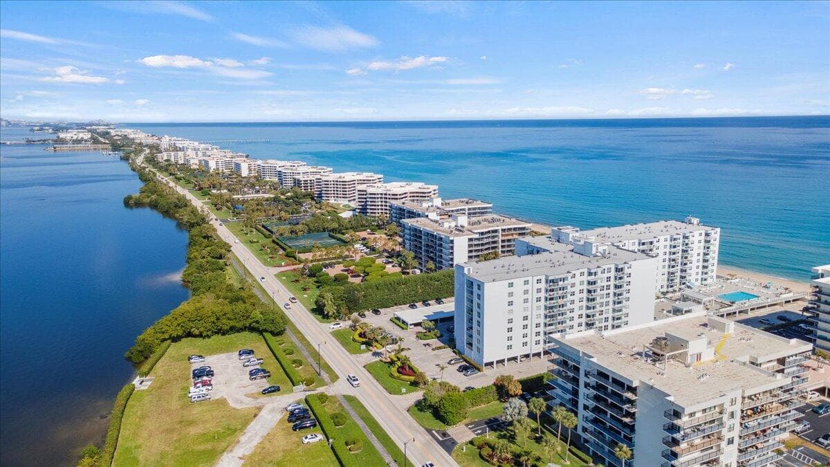 3450 S Ocean Boulevard 812, Palm Beach, FL 33480 — photo 5 of 28