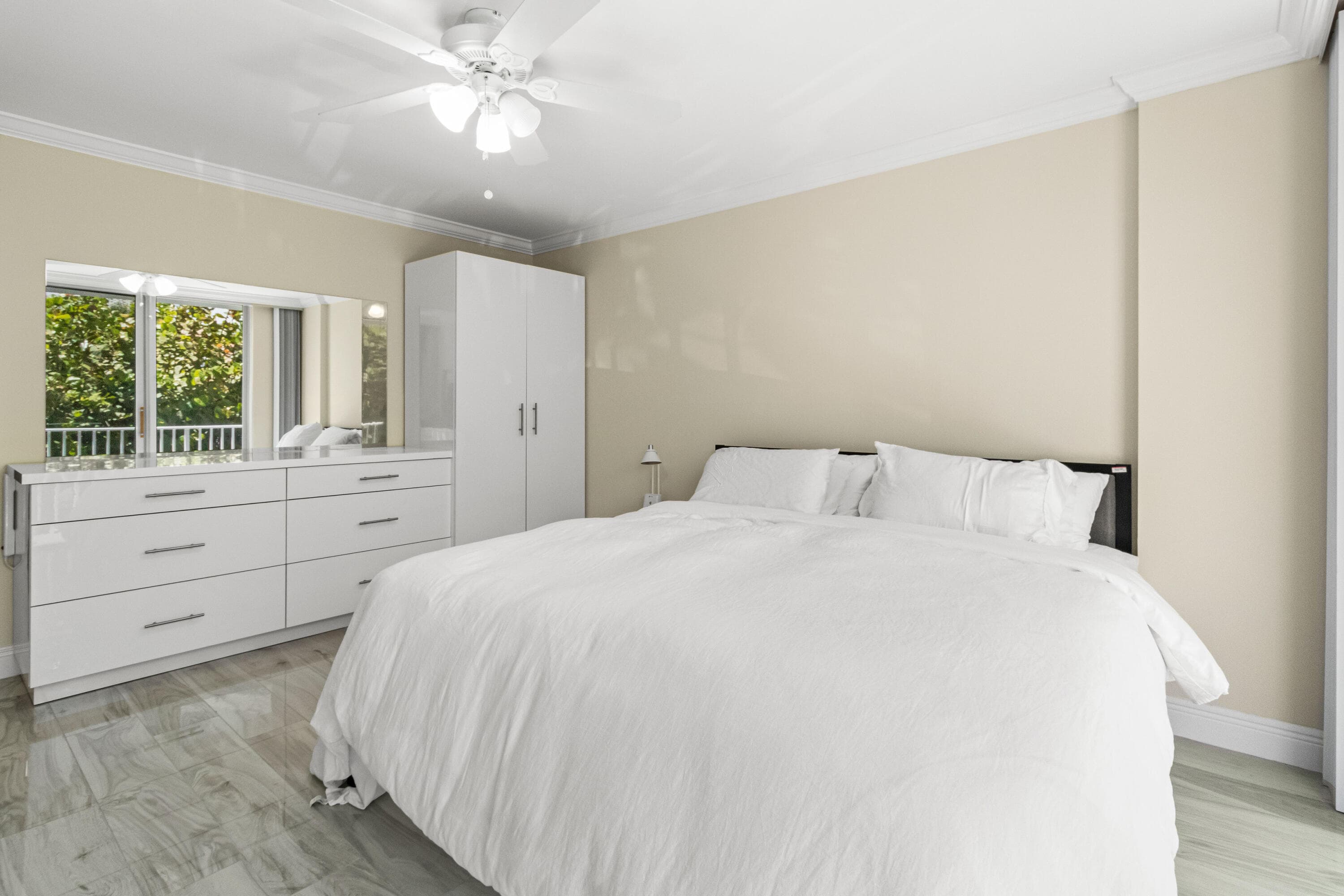 3580 S Ocean Boulevard 2a, South Palm Beach, FL 33480 — photo 11 of 16