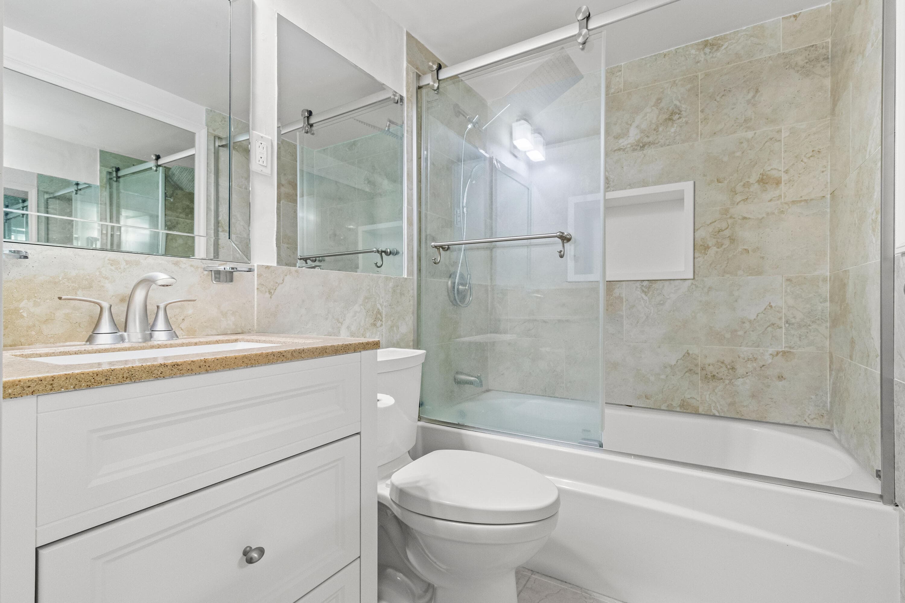 3580 S Ocean Boulevard 2a, South Palm Beach, FL 33480 — photo 13 of 16