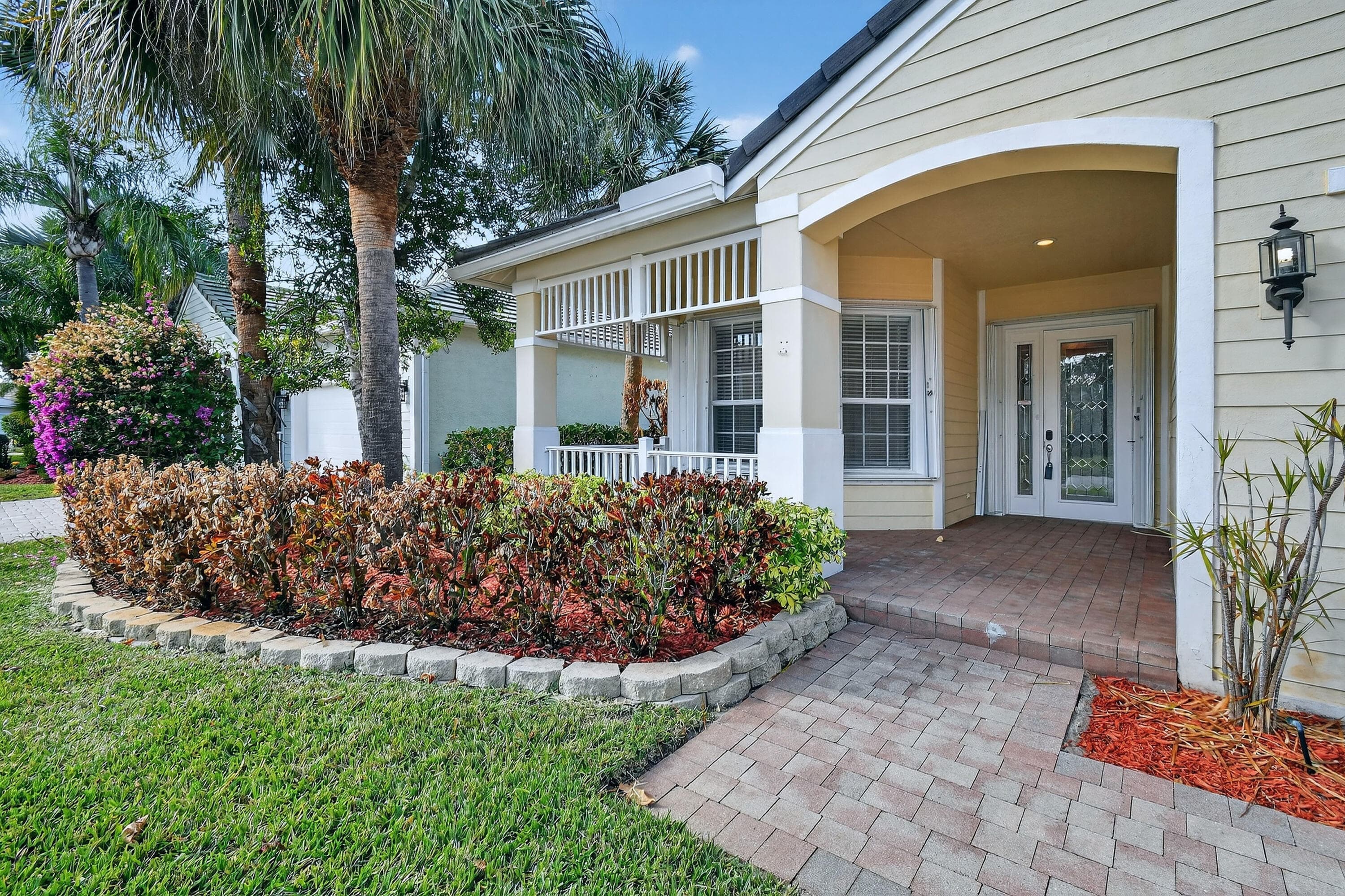 120 NW Willow Grove Avenue, Port St. Lucie, FL 34986 — photo 3 of 92