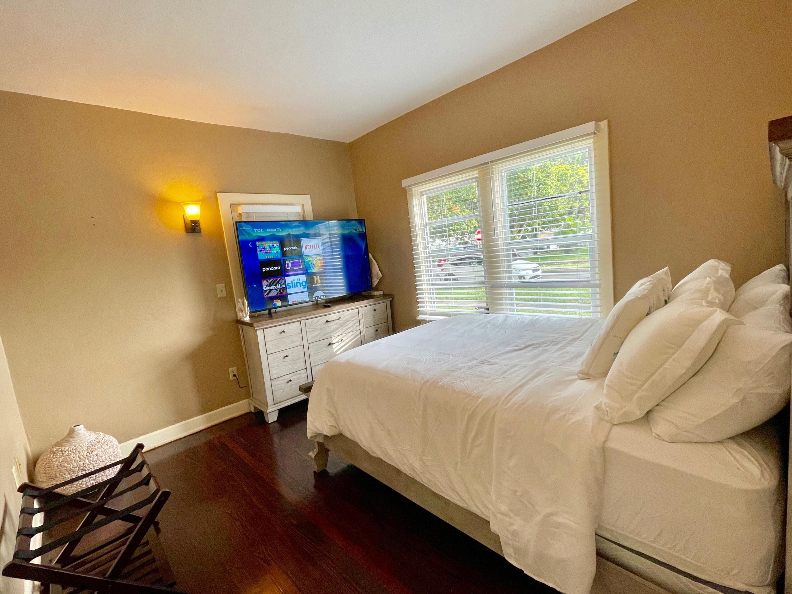 5555 Garden Avenue Sfh With A Detached Apt. Bldg., West Palm Beach, FL 33405 — photo 14 of 39